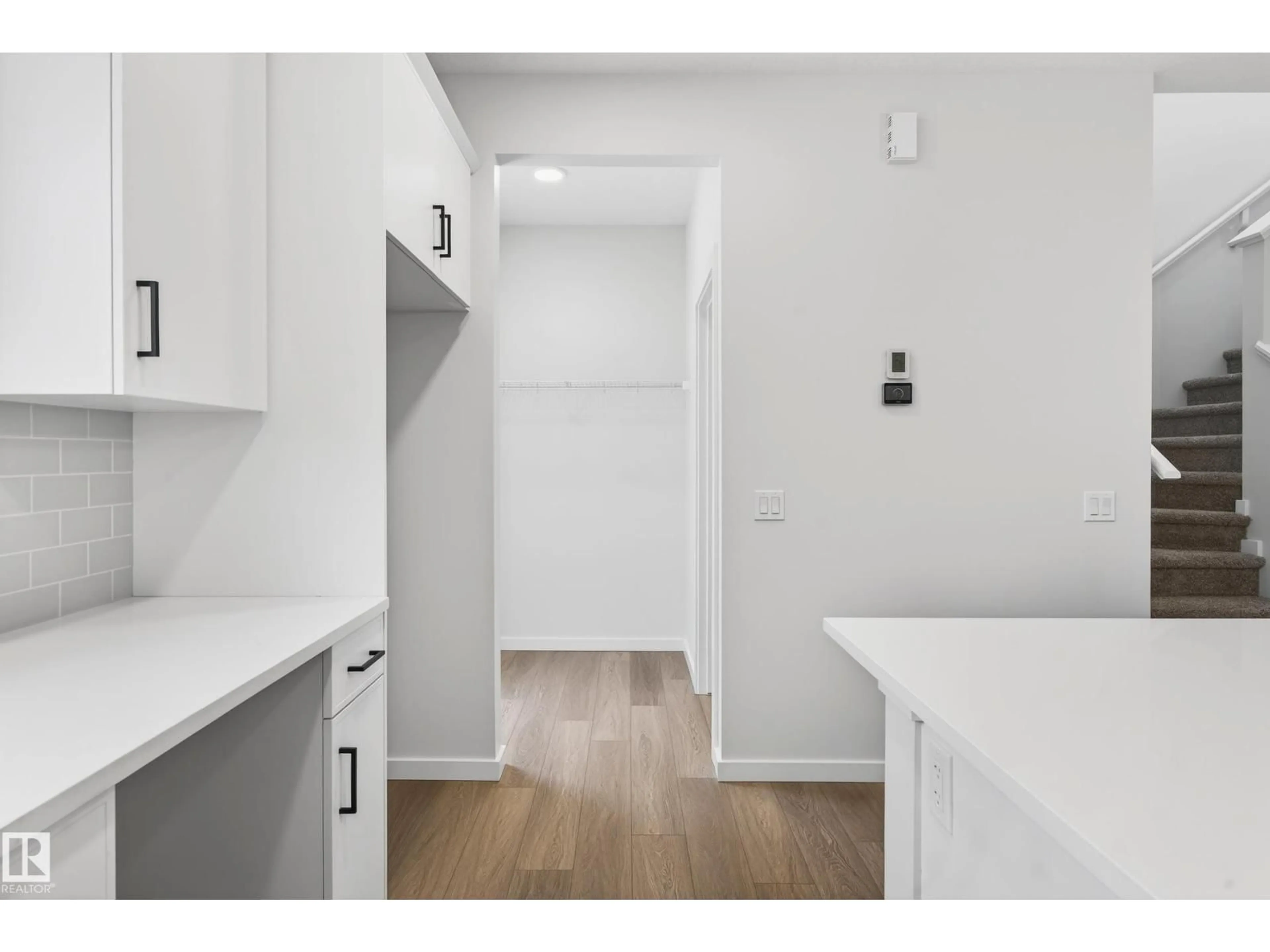 Standard kitchen, unknown for NW - 17203 3 ST, Edmonton Alberta T5Y4G7