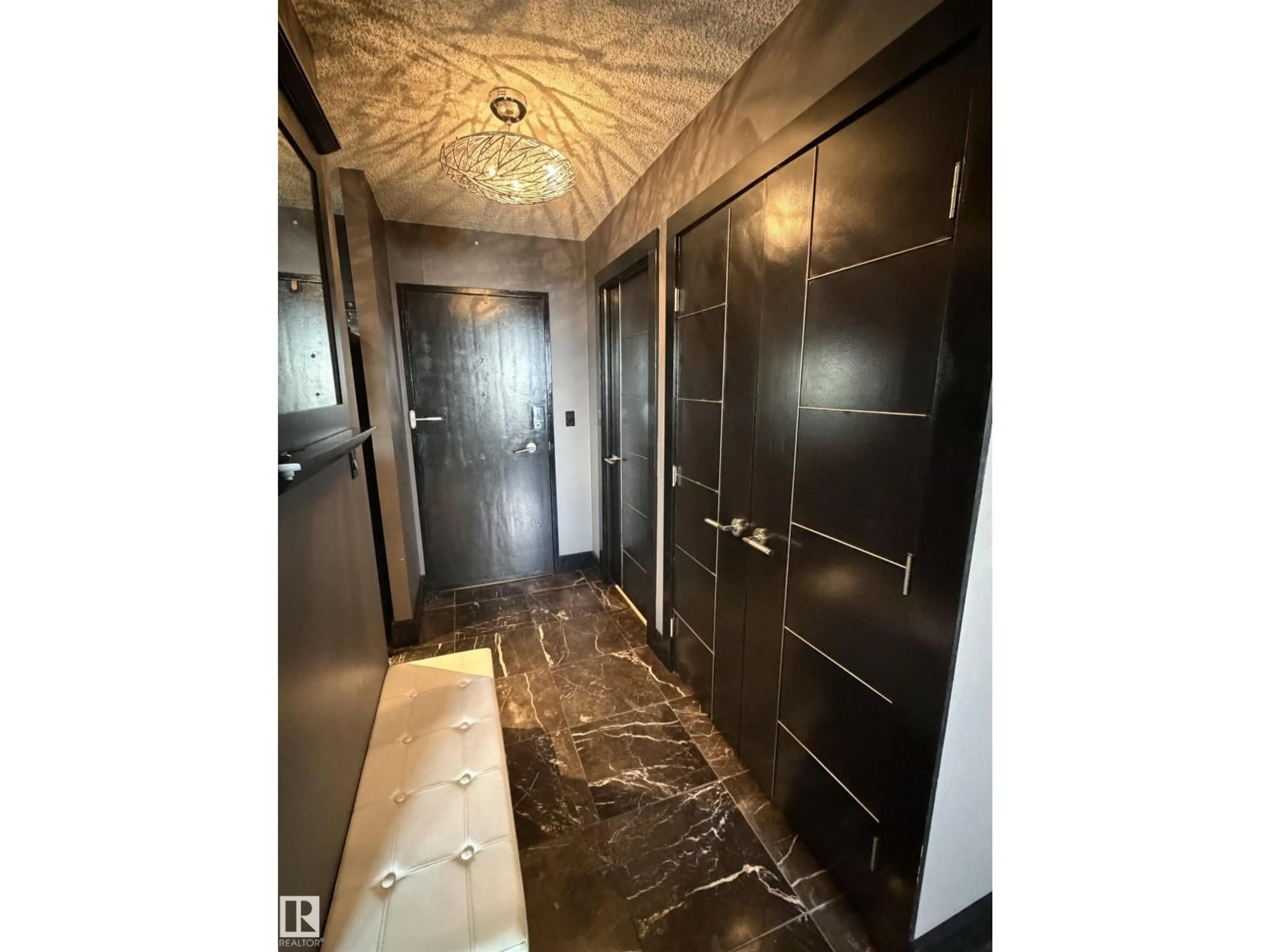 Unknown for 1314 STONY PLAIN RD, Edmonton Alberta T5N3R2