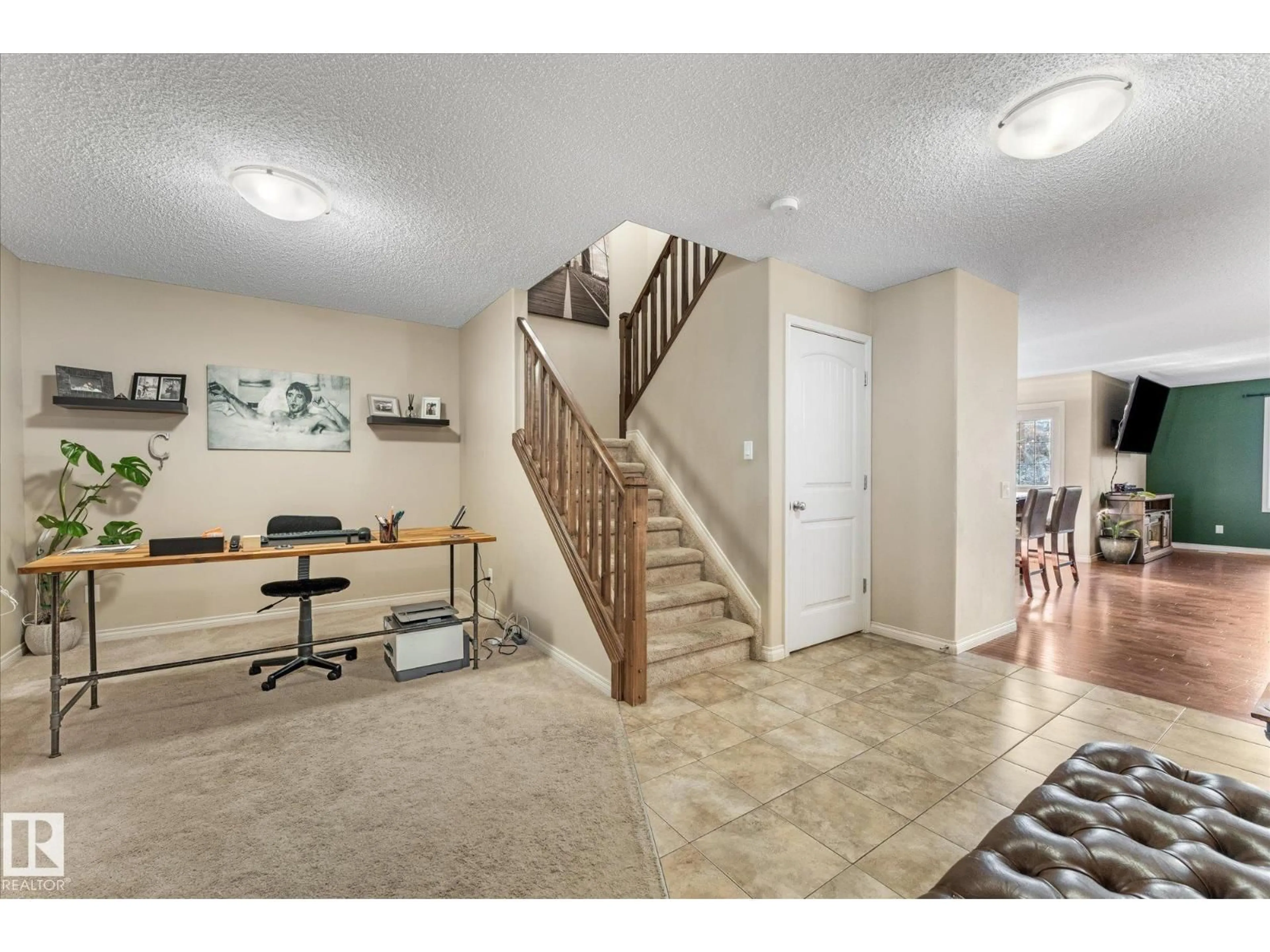 Indoor entryway for 51 SILVERSTONE DR, Stony Plain Alberta T7Z0E8