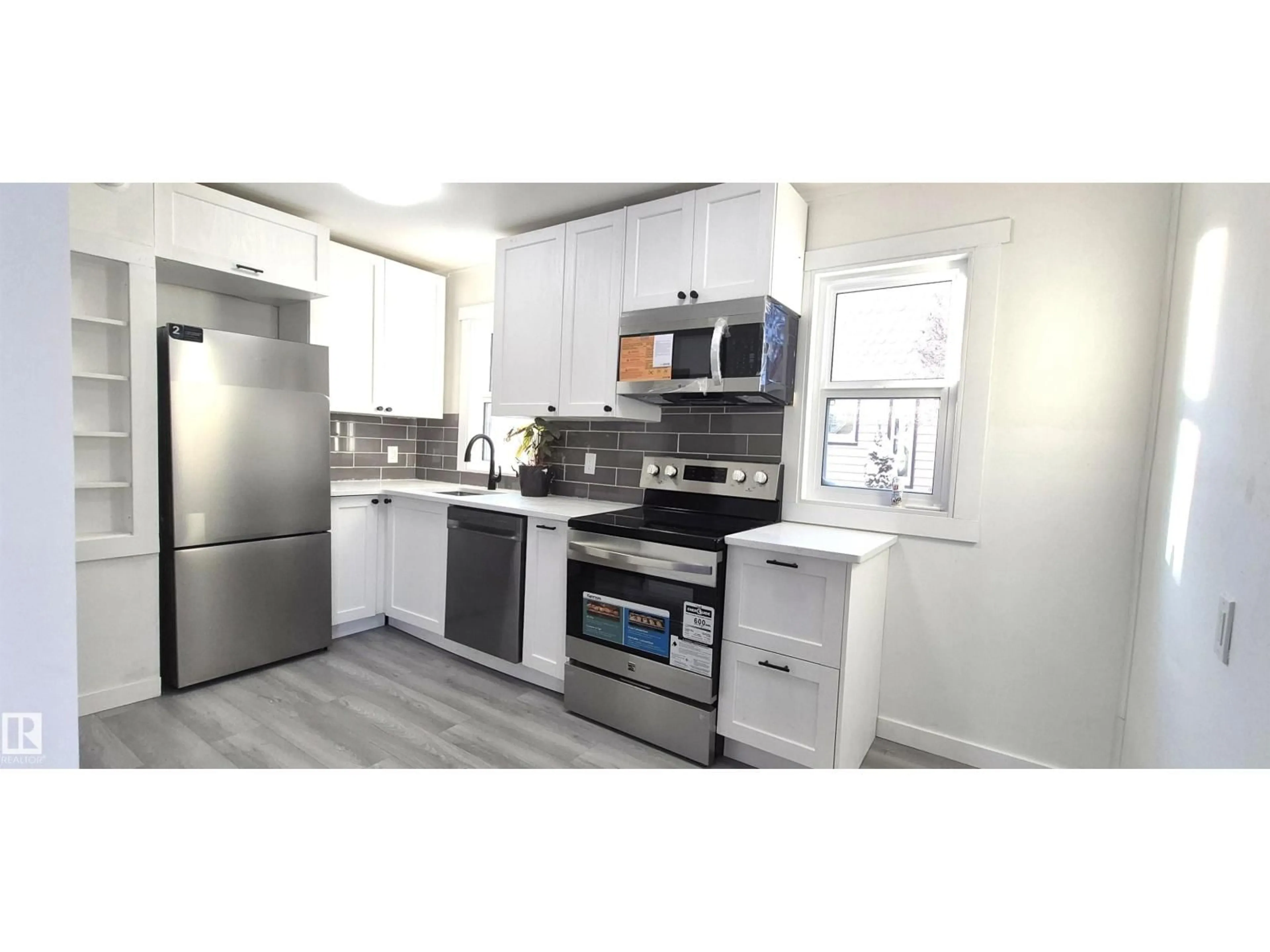 Standard kitchen, unknown for 5907 121 AV, Edmonton Alberta T5W1P2