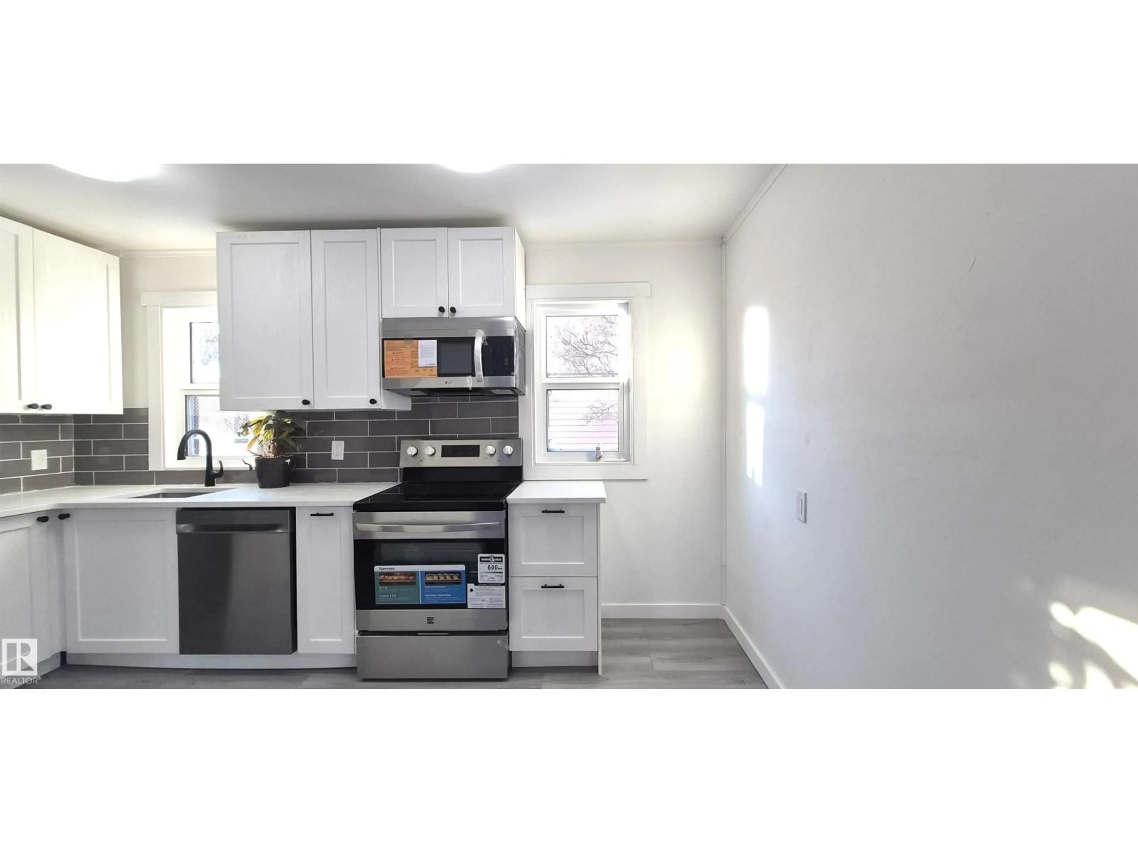 Standard kitchen, unknown for 5907 121 AV, Edmonton Alberta T5W1P2