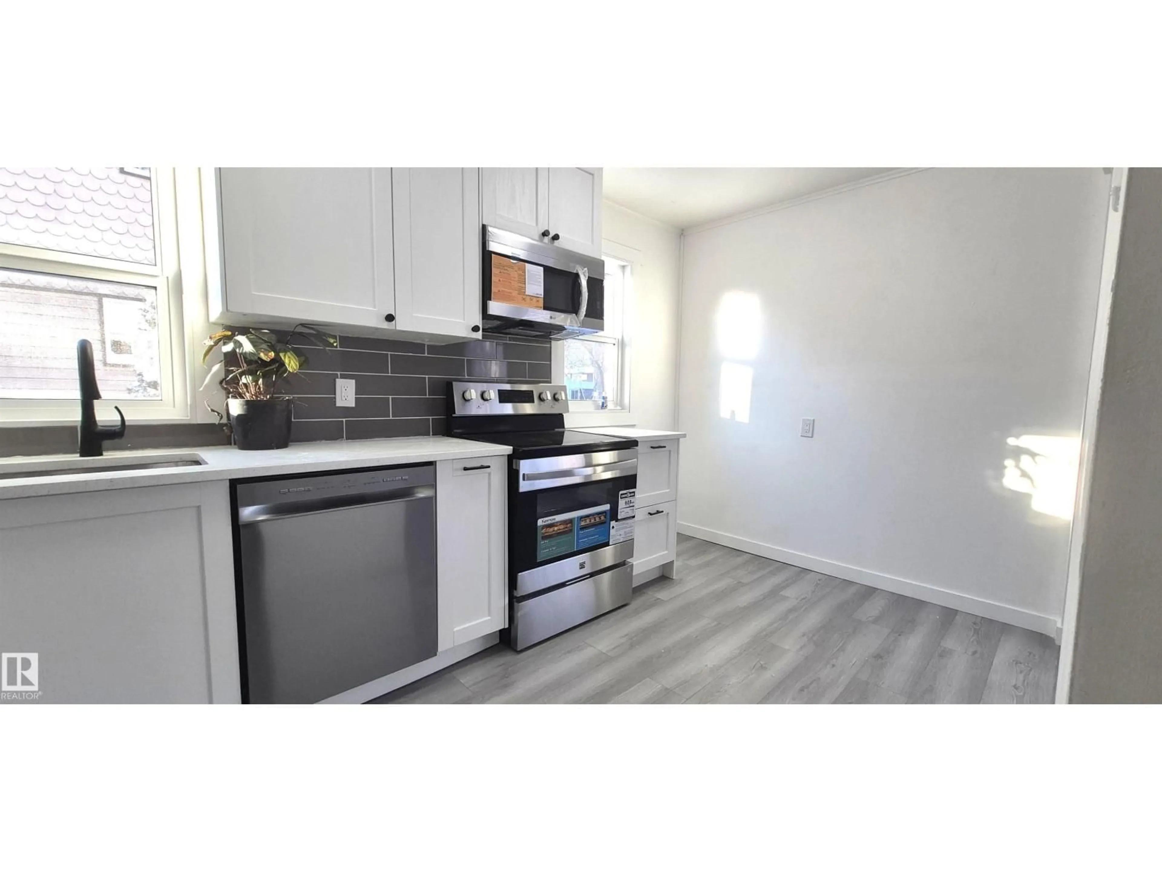 Standard kitchen, unknown for 5907 121 AV, Edmonton Alberta T5W1P2