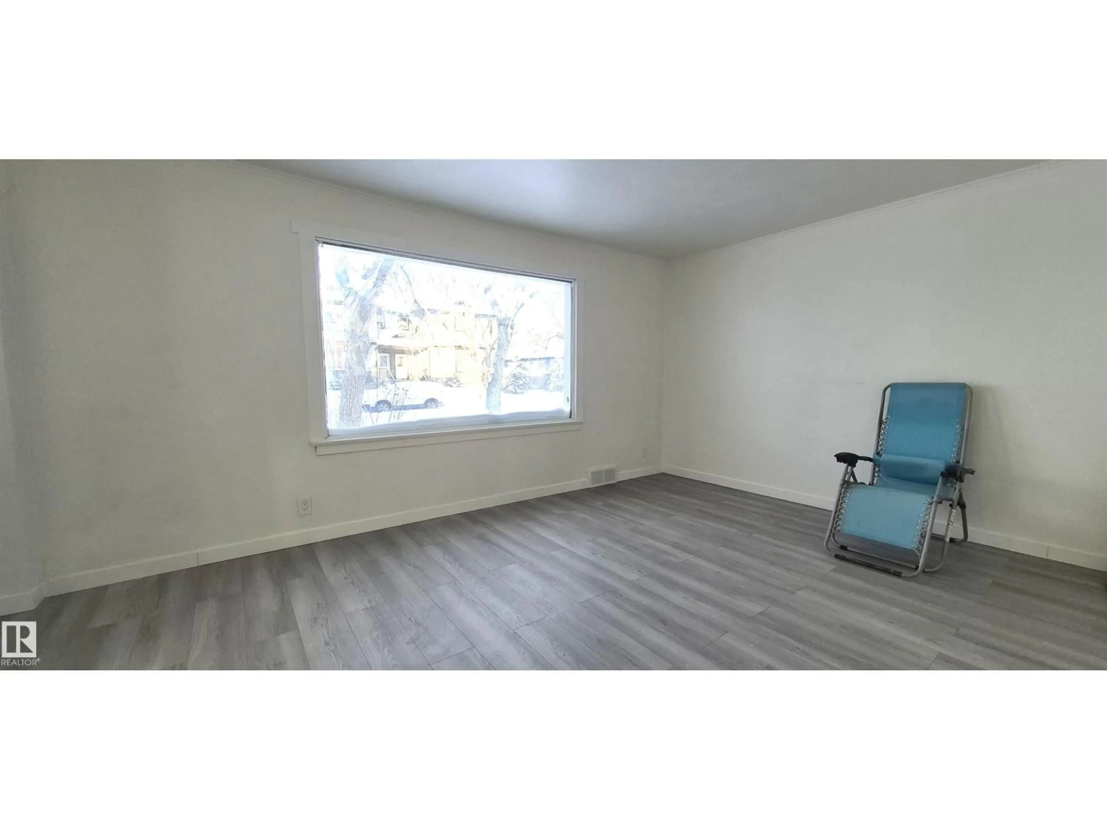 A pic of a room for 5907 121 AV, Edmonton Alberta T5W1P2