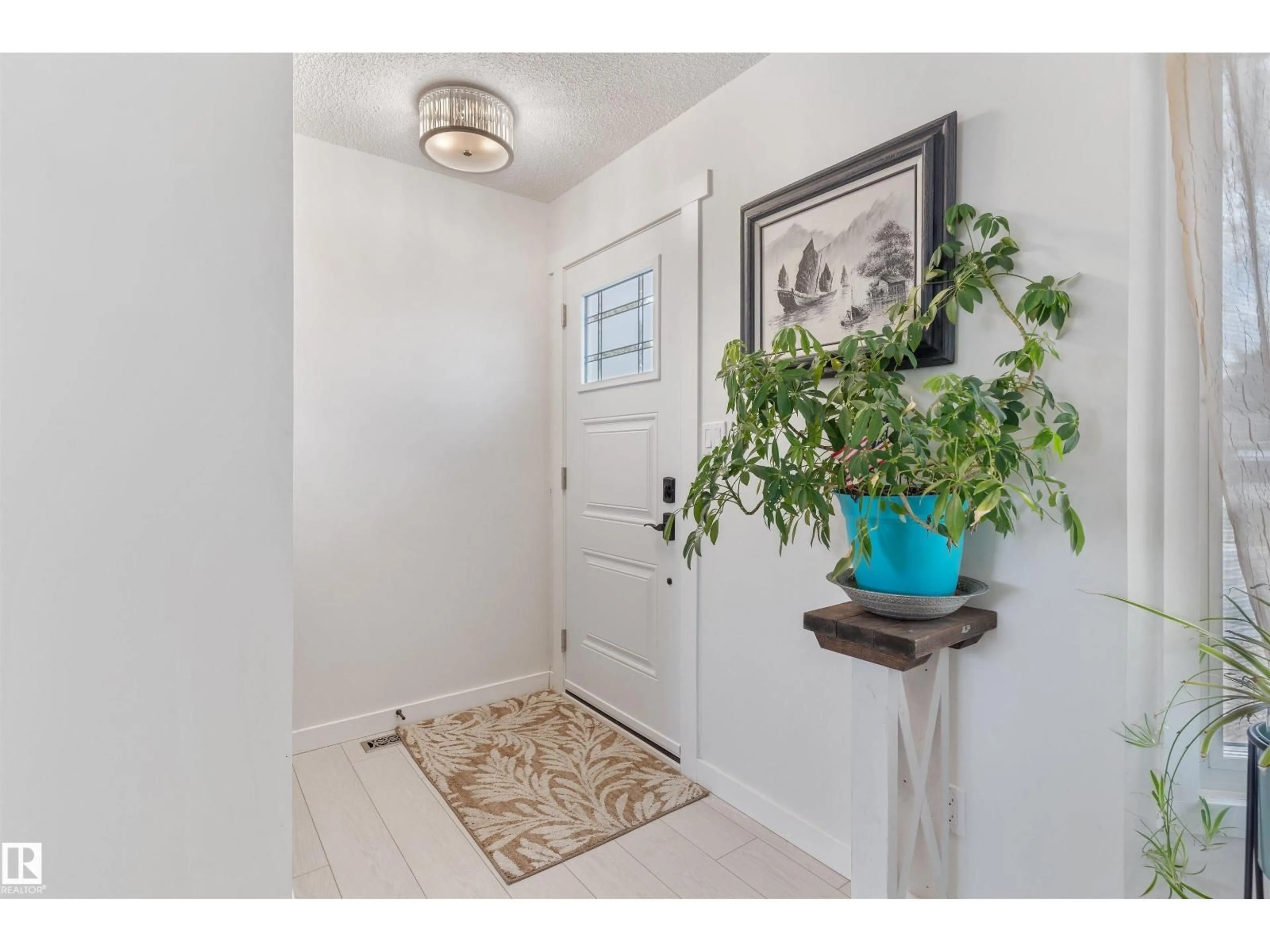 Indoor entryway for 5614 48A ST, Vegreville Alberta T9C1G7