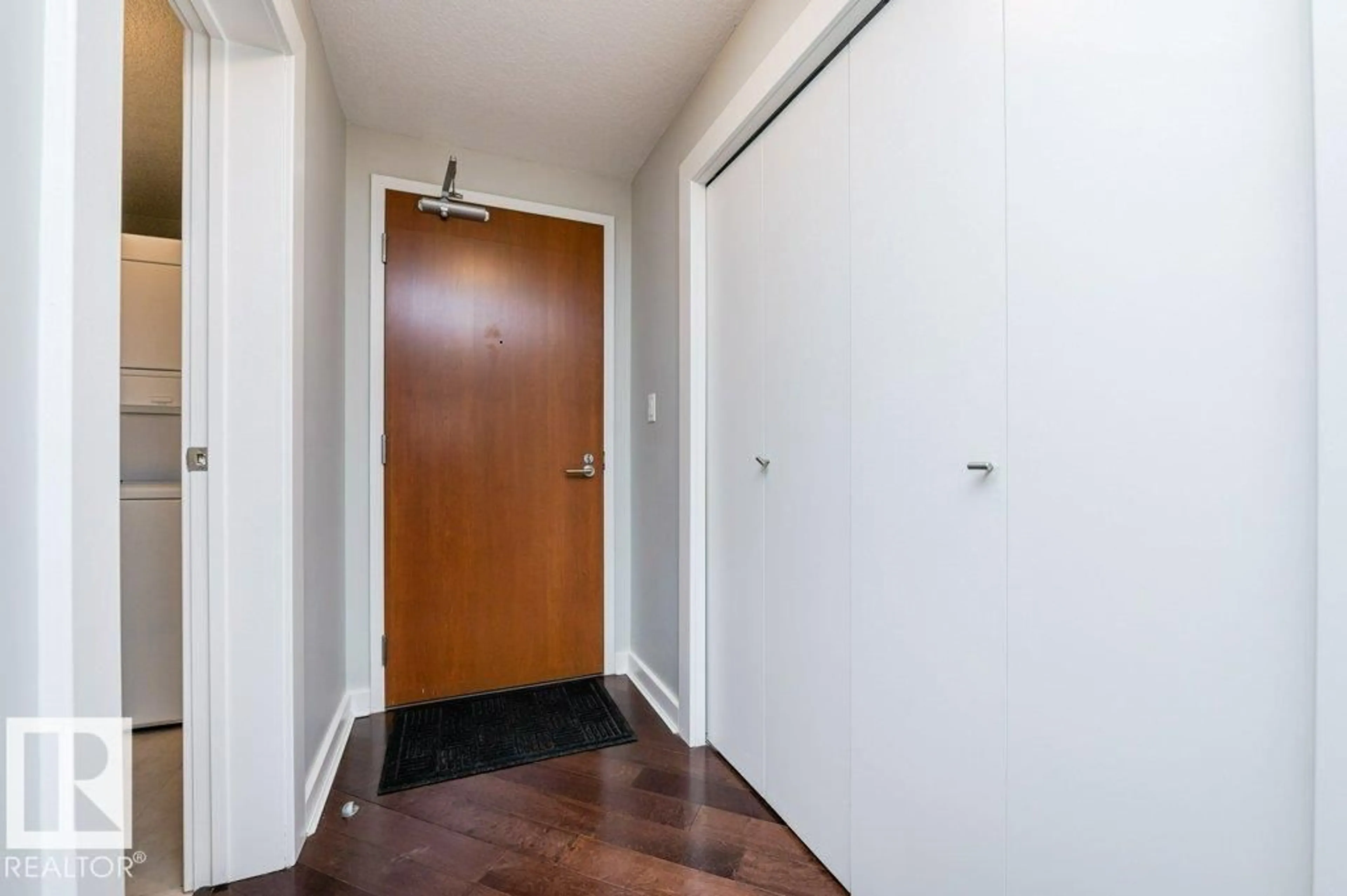 Indoor entryway for 10152 - 1705 104 ST NW, Edmonton Alberta T5J0B6