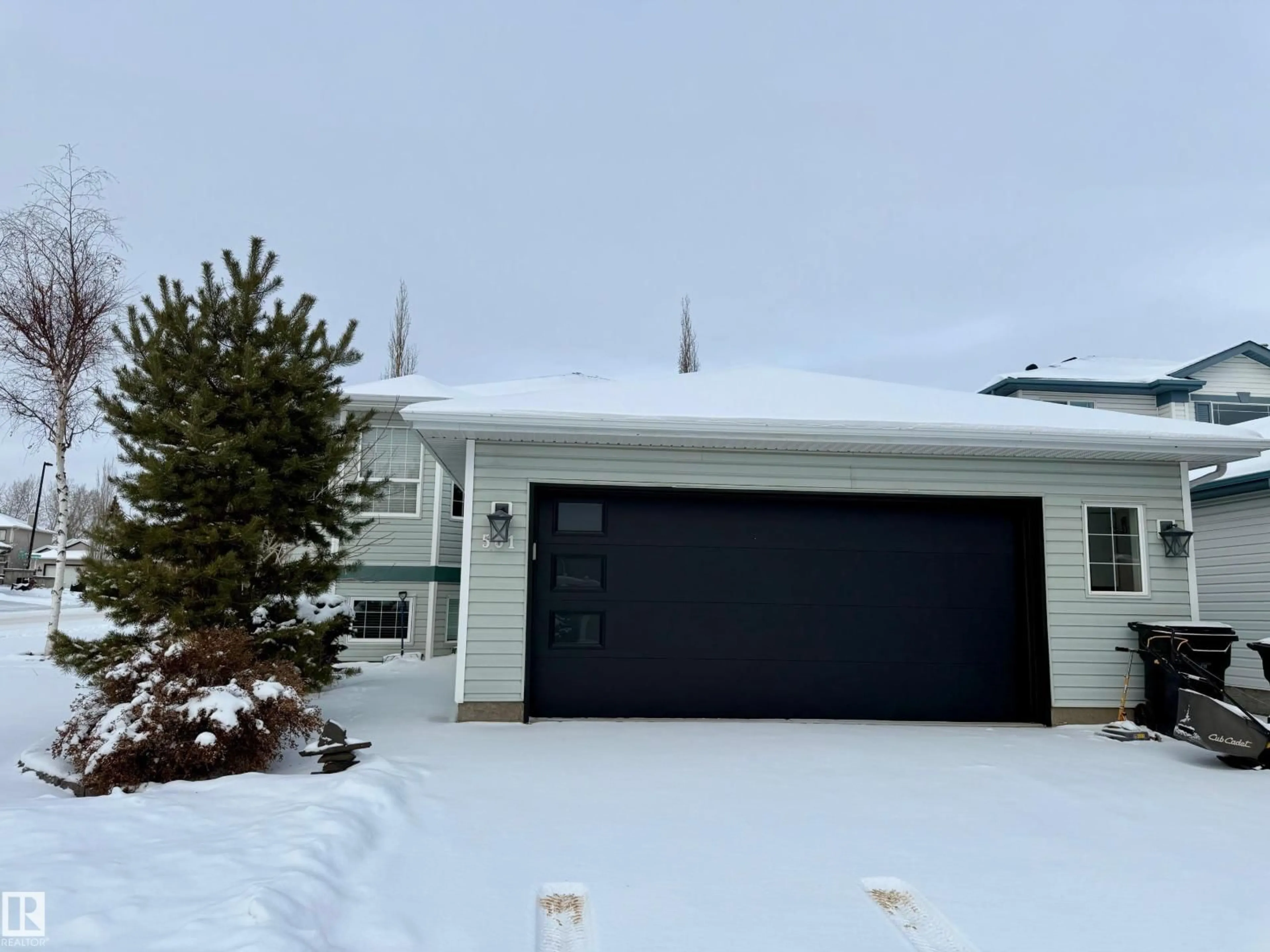 Home with vinyl exterior material, street for 501 FORREST DR, Sherwood Park Alberta T8A6L3