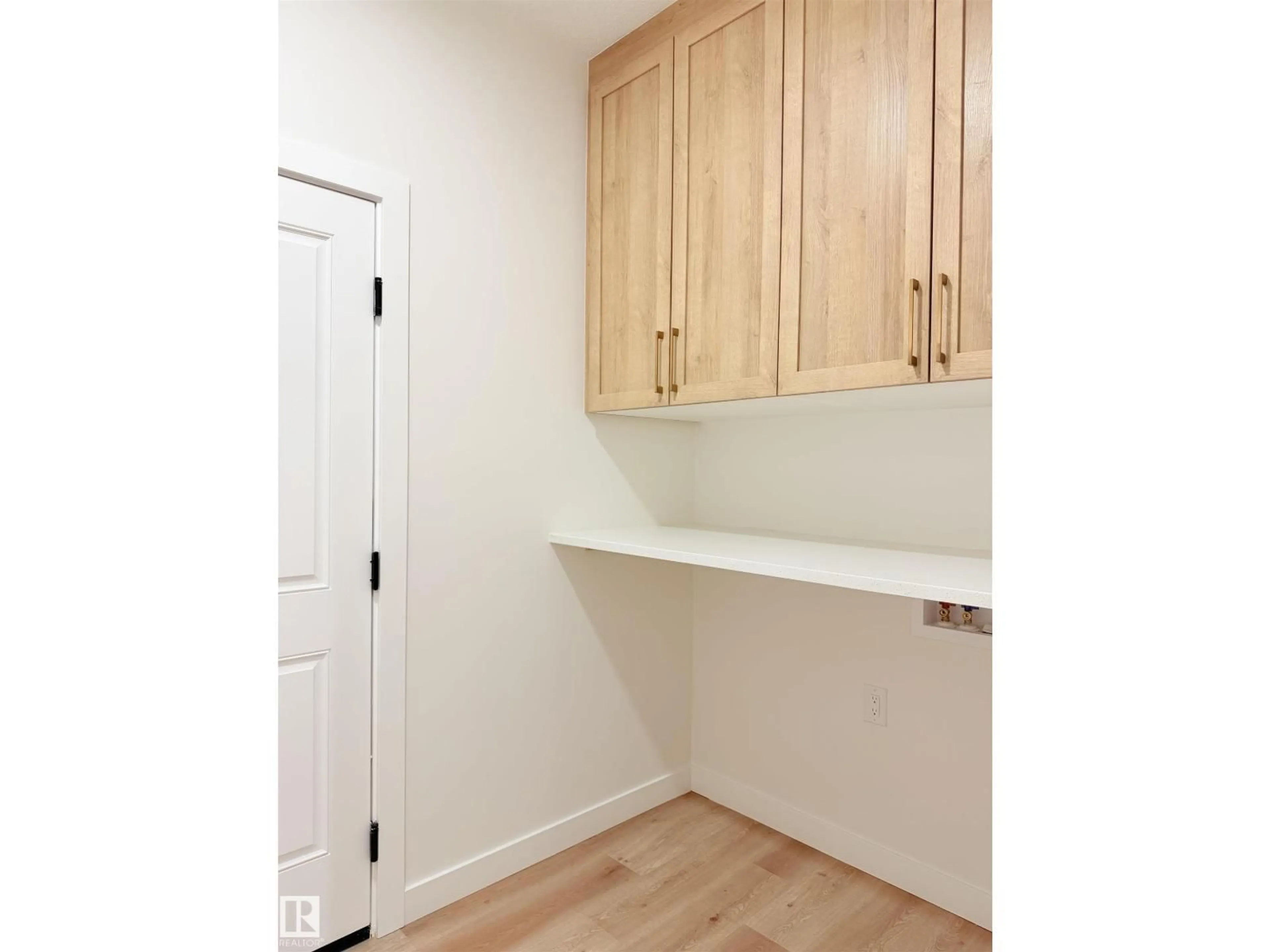 Laundry room for 3320 CHICKADEE DRIVE, Edmonton Alberta T5S0V4