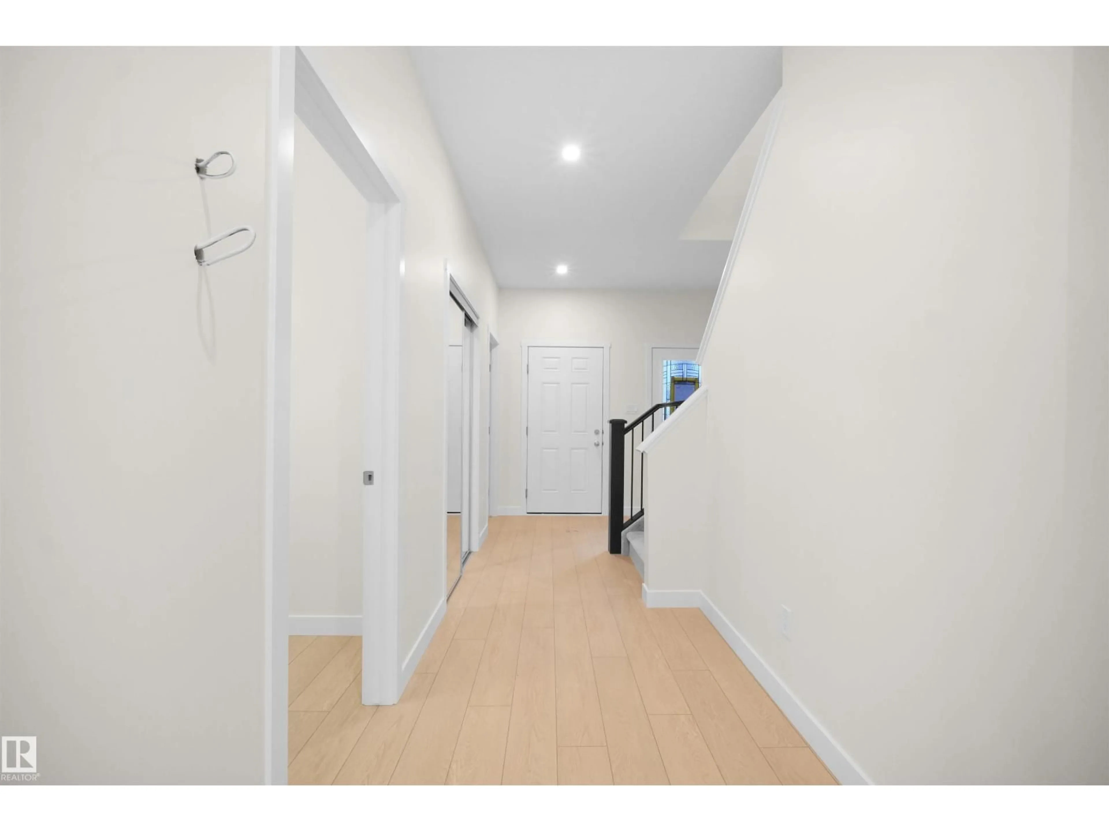 Indoor foyer for NW - 2540 211 ST, Edmonton Alberta T6M1P7