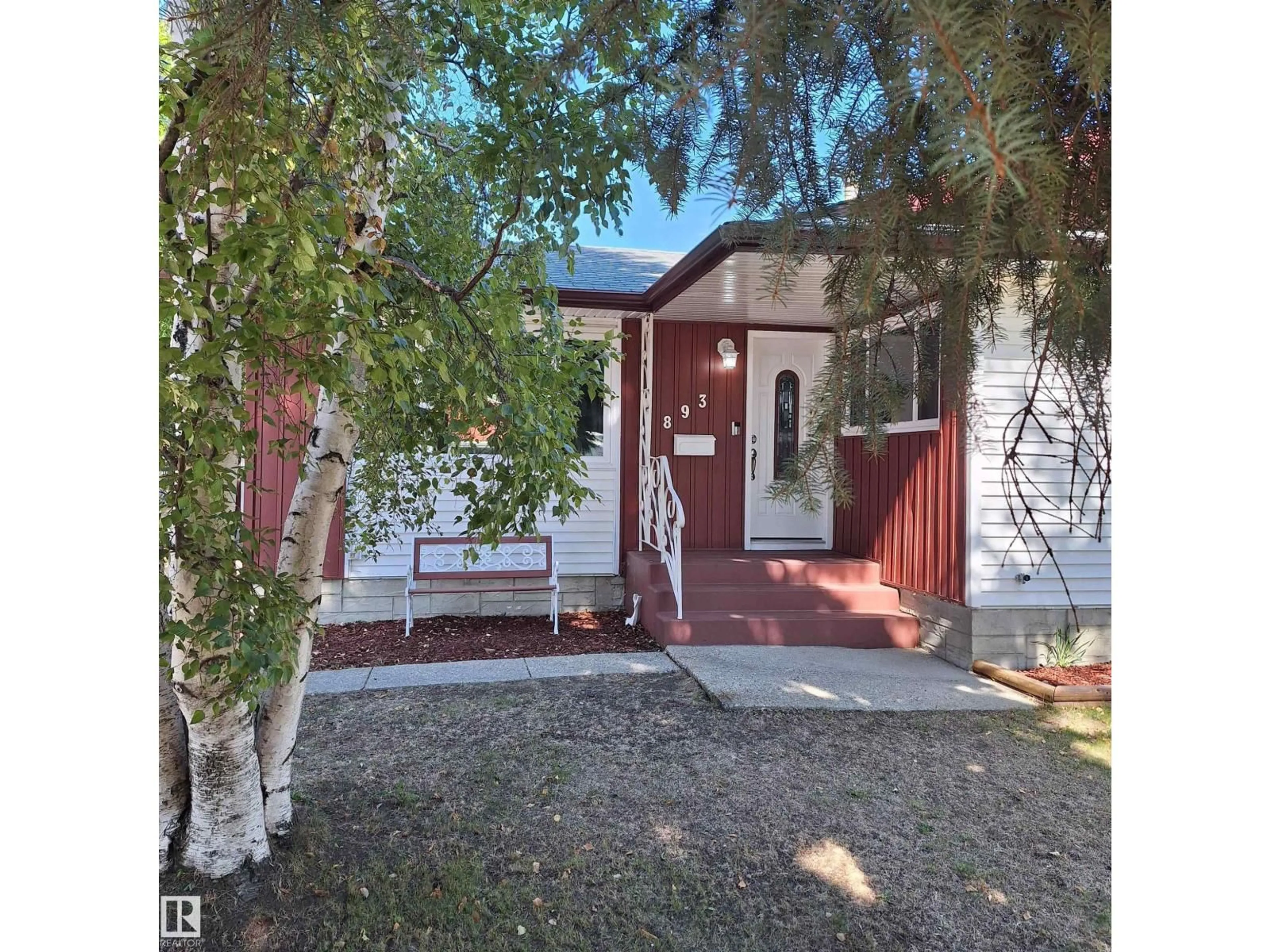 Home with vinyl exterior material, street for 893 BIRCH AV, Sherwood Park Alberta T8A1X4