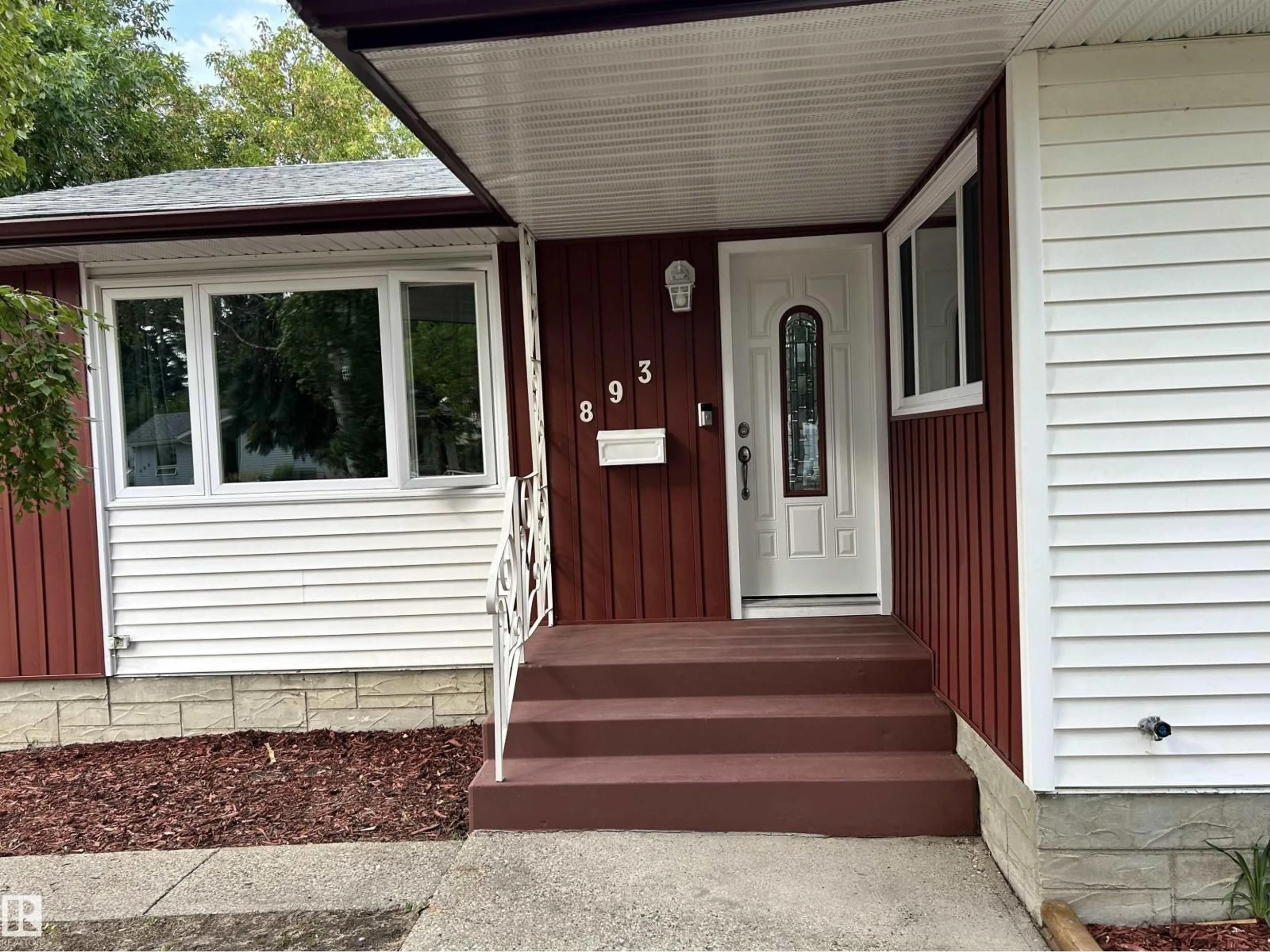 Unknown for 893 BIRCH AV, Sherwood Park Alberta T8A1X4