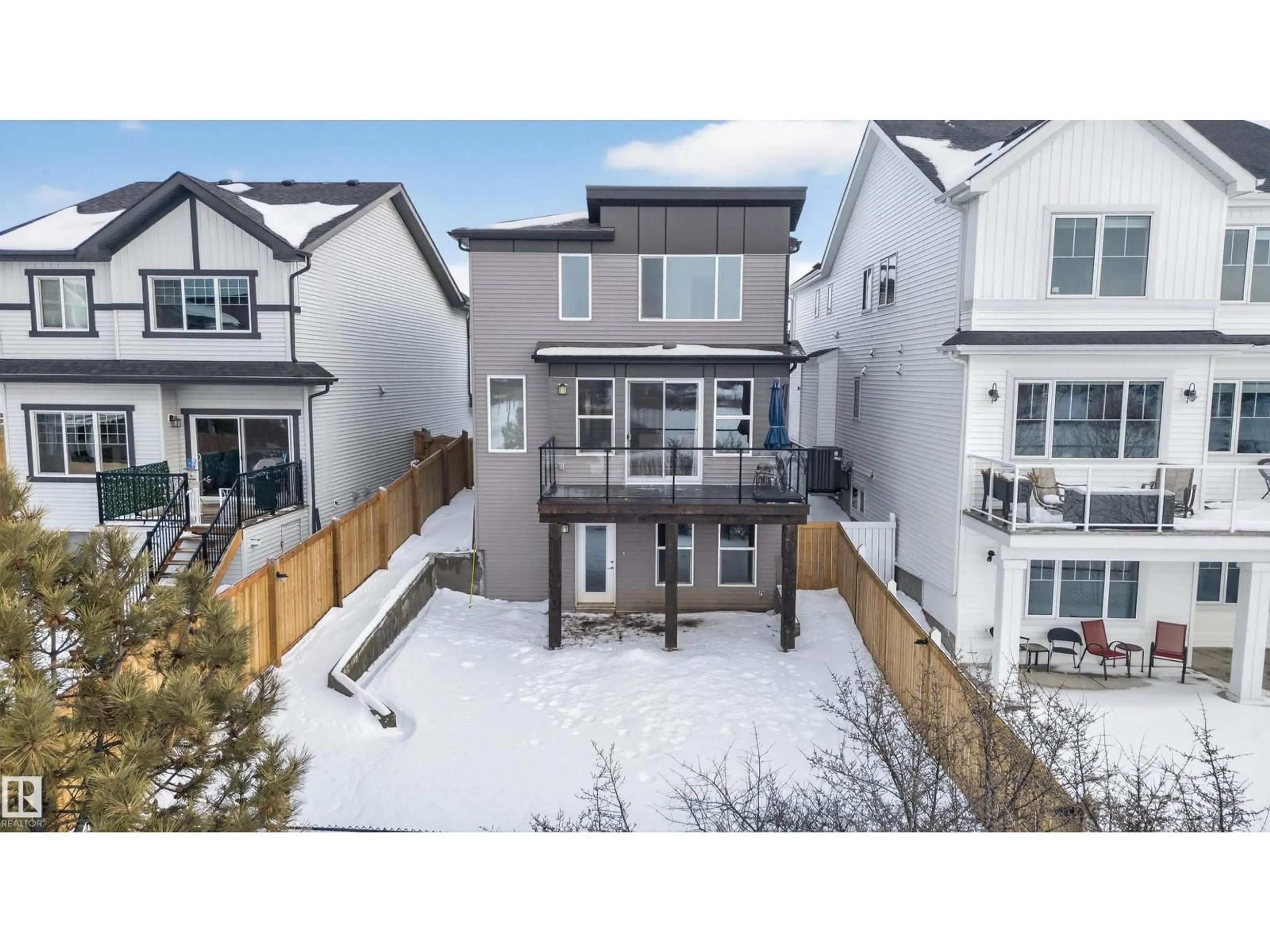 A pic from outside/outdoor area/front of a property/back of a property/a pic from drone, street for 3230 PARKER LOOP, Edmonton Alberta T6W4R8