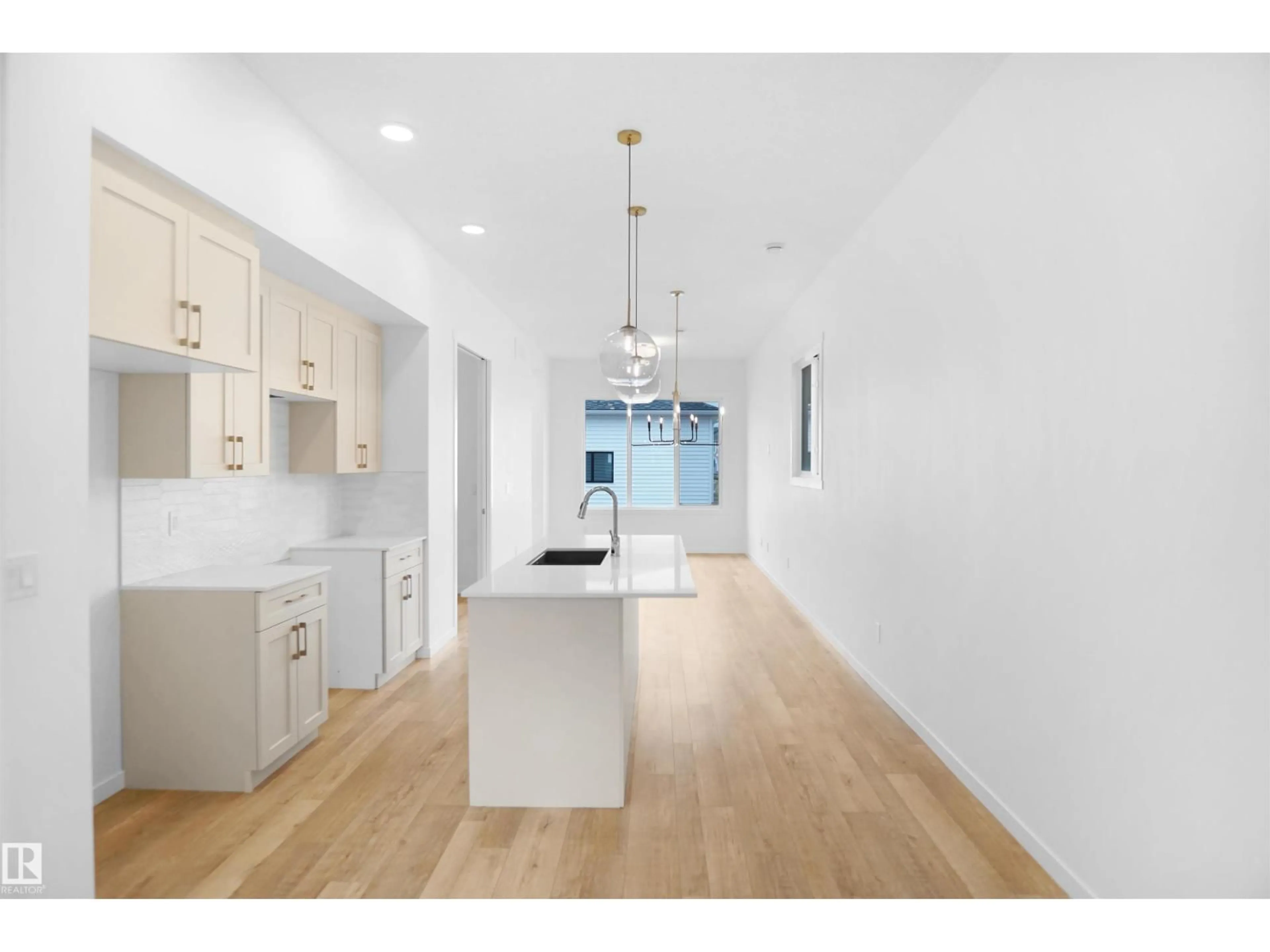 Open concept kitchen, unknown for 20609 42 AV, Edmonton Alberta T6M0R8