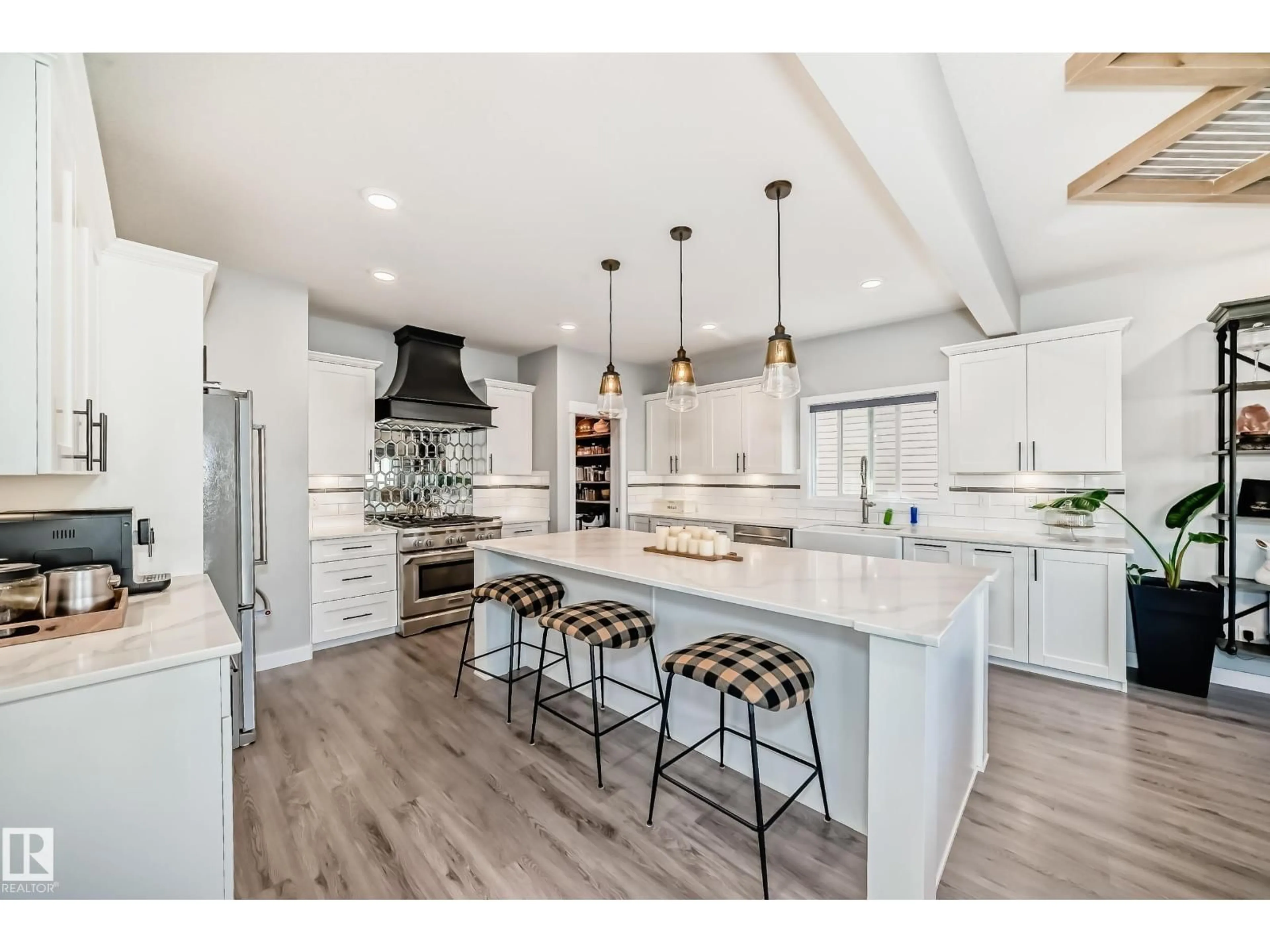 Open concept kitchen, unknown for 4004 6 AV, Edmonton Alberta T6X2J1