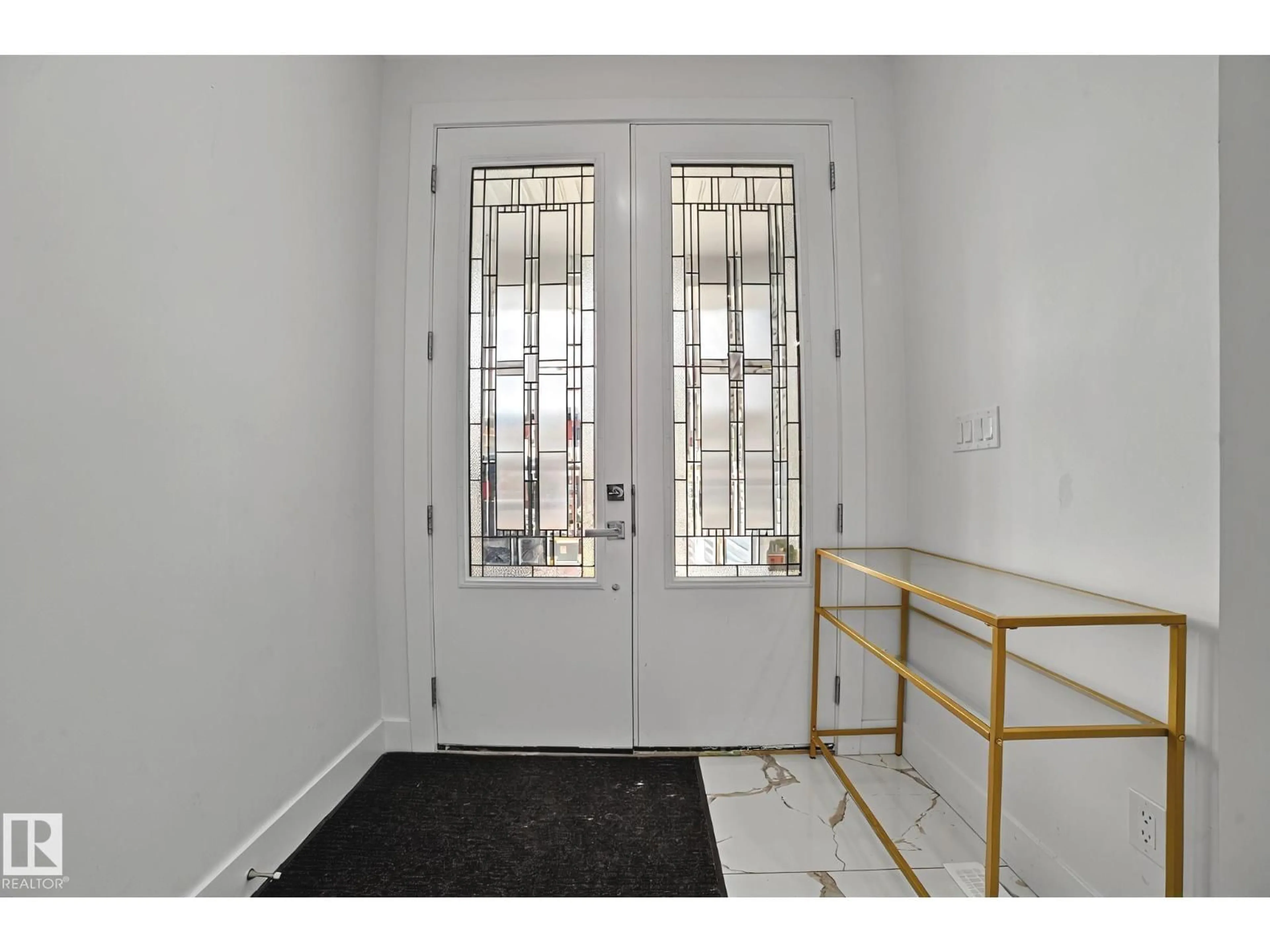 Indoor entryway for 15023 15 ST, Edmonton Alberta T5Y3T4