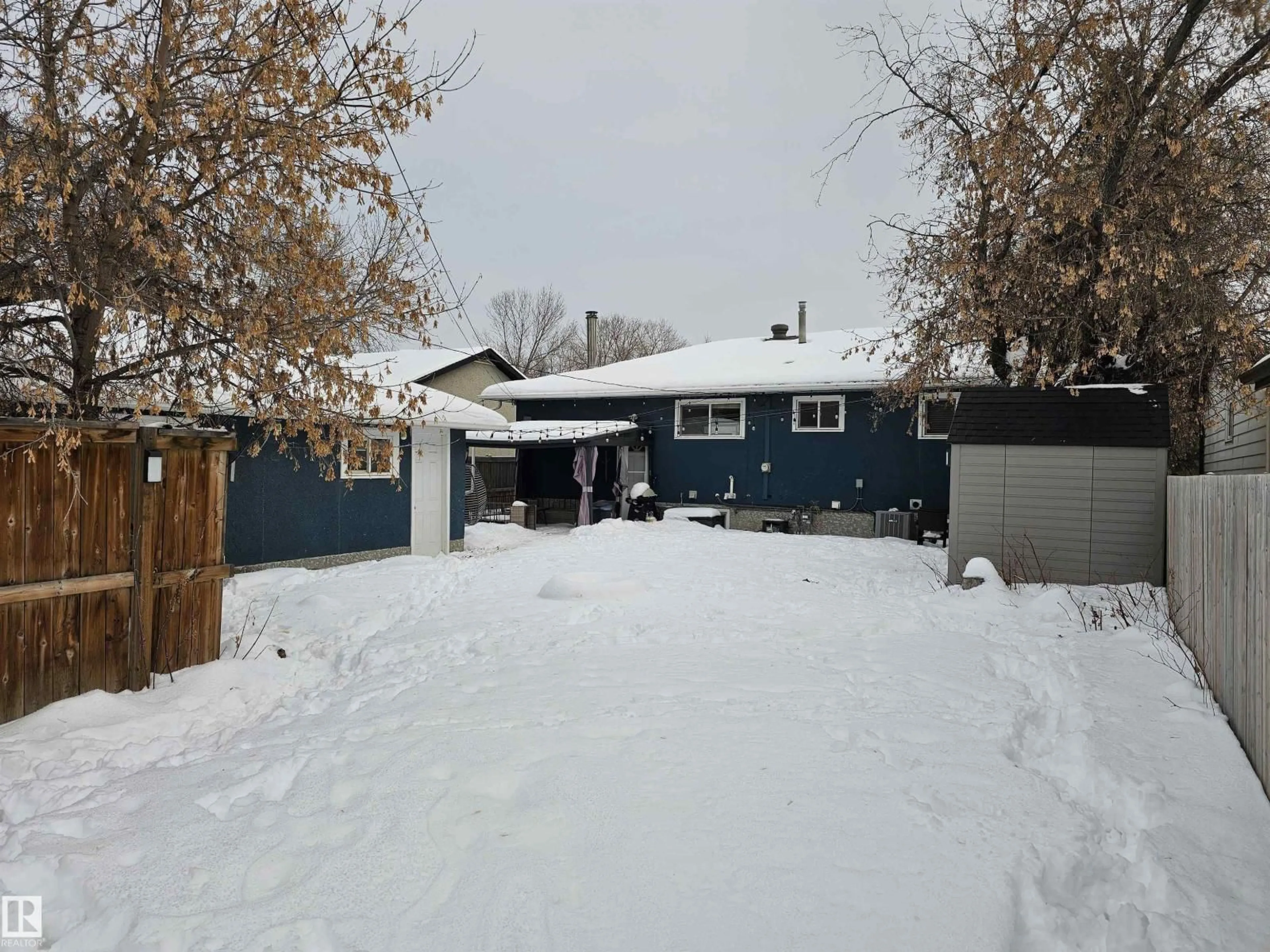 A pic from outside/outdoor area/front of a property/back of a property/a pic from drone, street for NW - 10792 165 ST, Edmonton Alberta T5P3T5