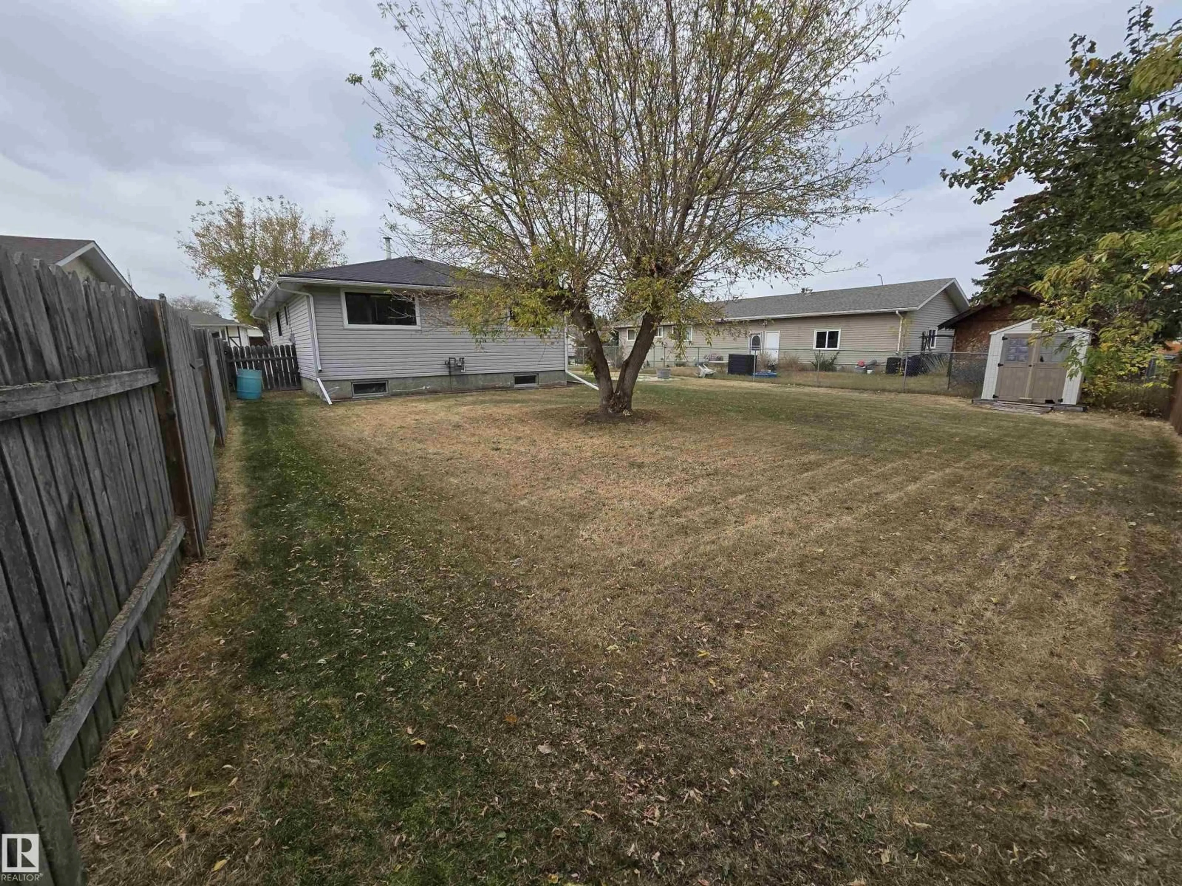 A pic from outside/outdoor area/front of a property/back of a property/a pic from drone, street for 119 DIAMOND DR, Millet Alberta T0C1Z0