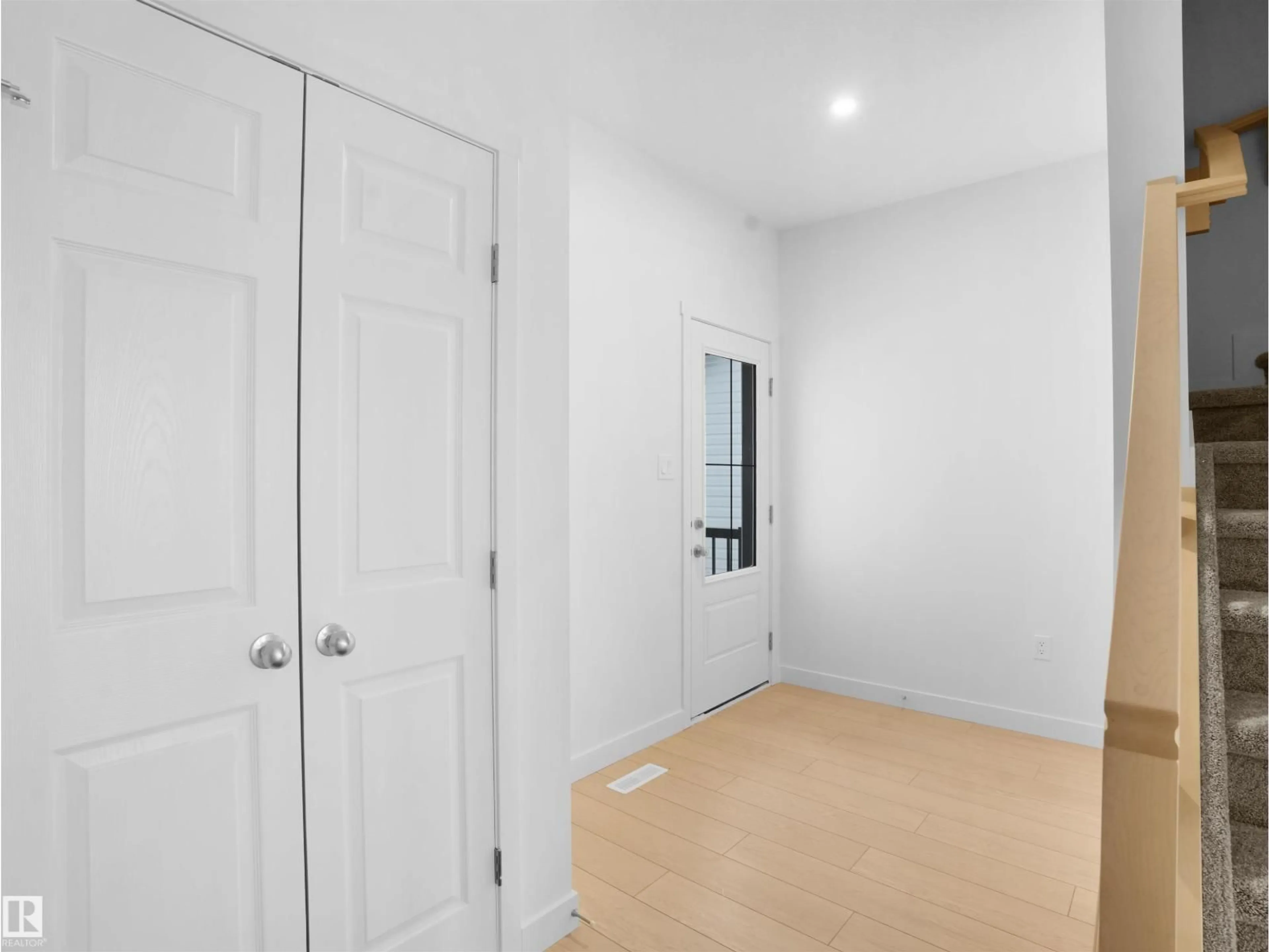 Unknown for 9730 CARSON PL, Edmonton Alberta T6W5P9