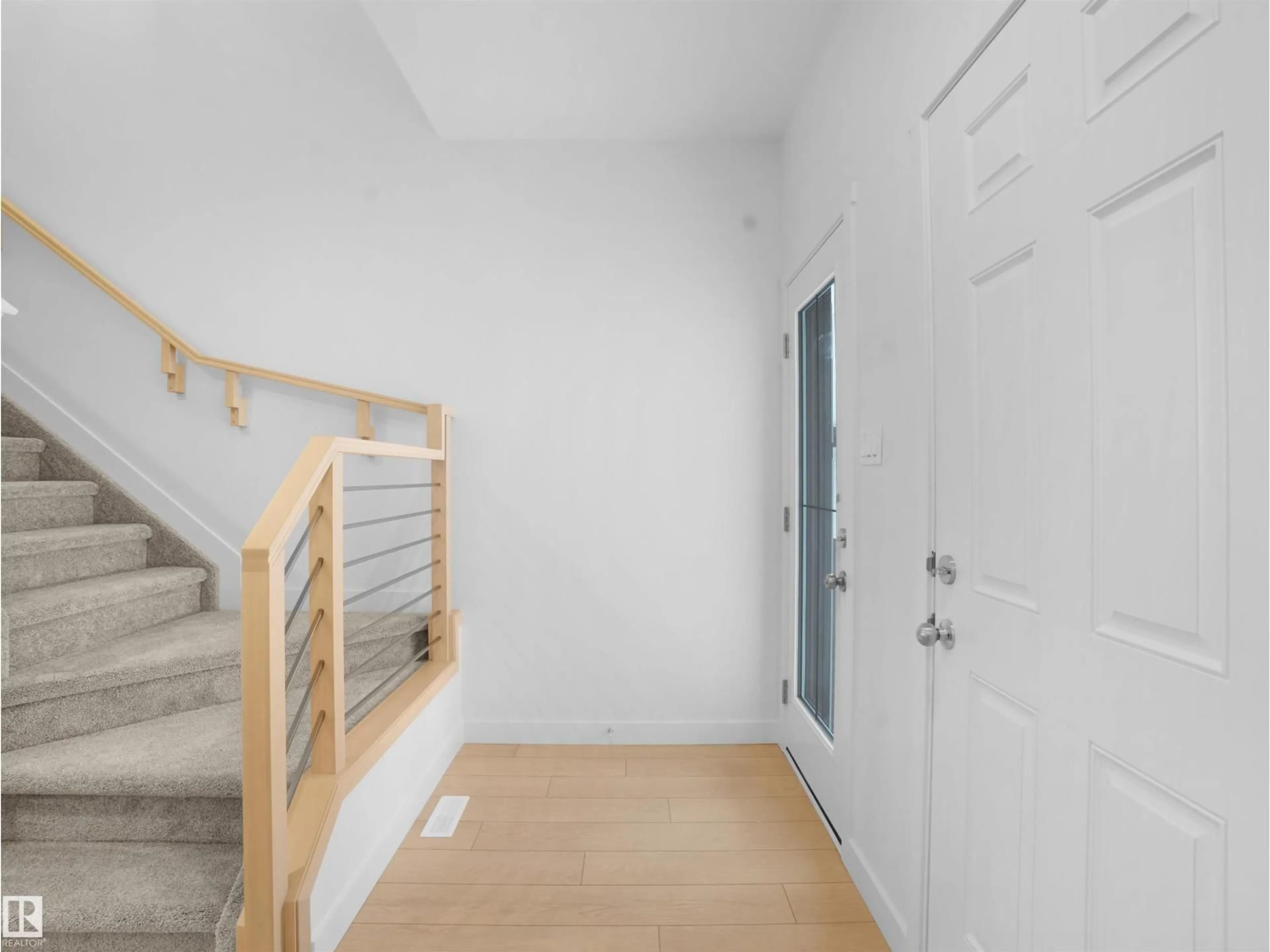 Indoor entryway for 9732 CARSON PL, Edmonton Alberta T6W5P9