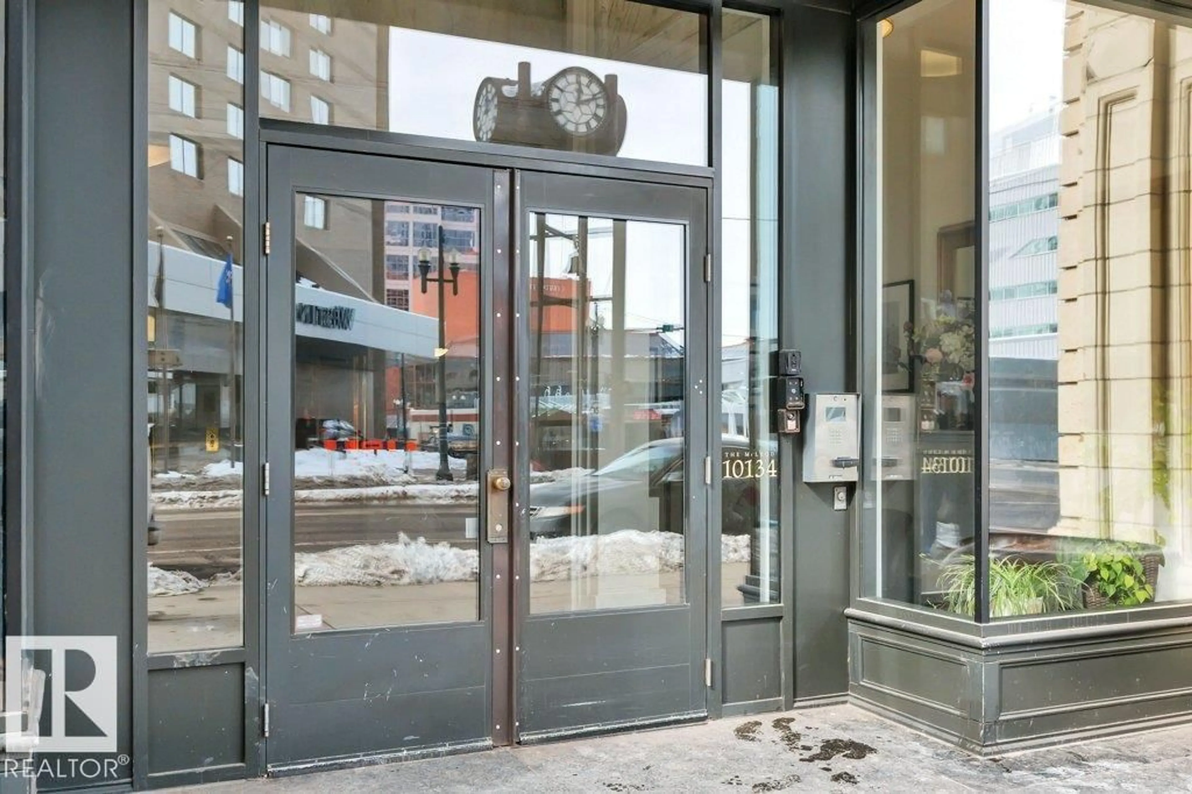 Indoor foyer for 10134 NW - 609 100 ST, Edmonton Alberta M6K2W7