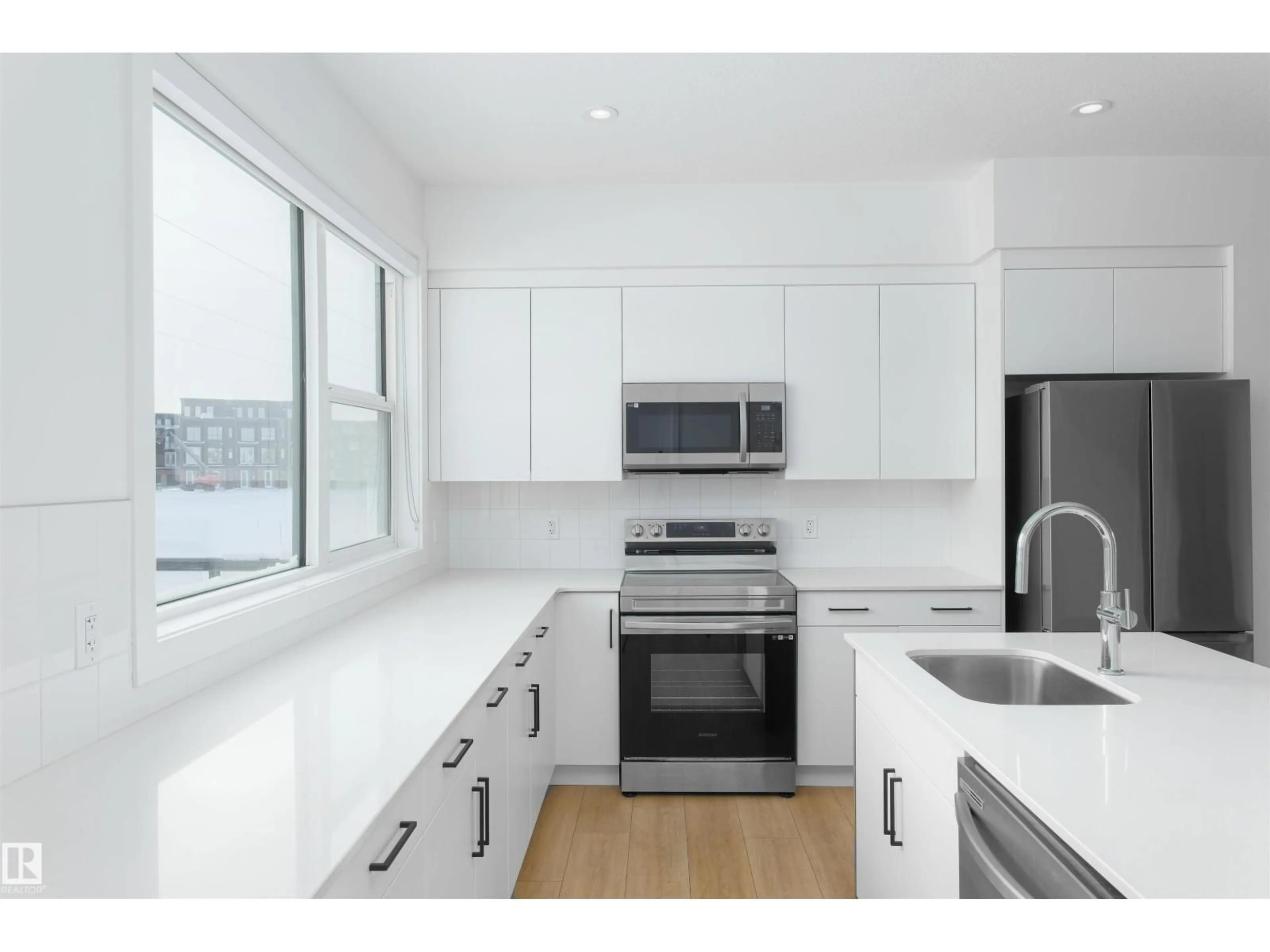 Unknown for 5 - 4 RONDEAU DR, St. Albert Alberta T8N7X8