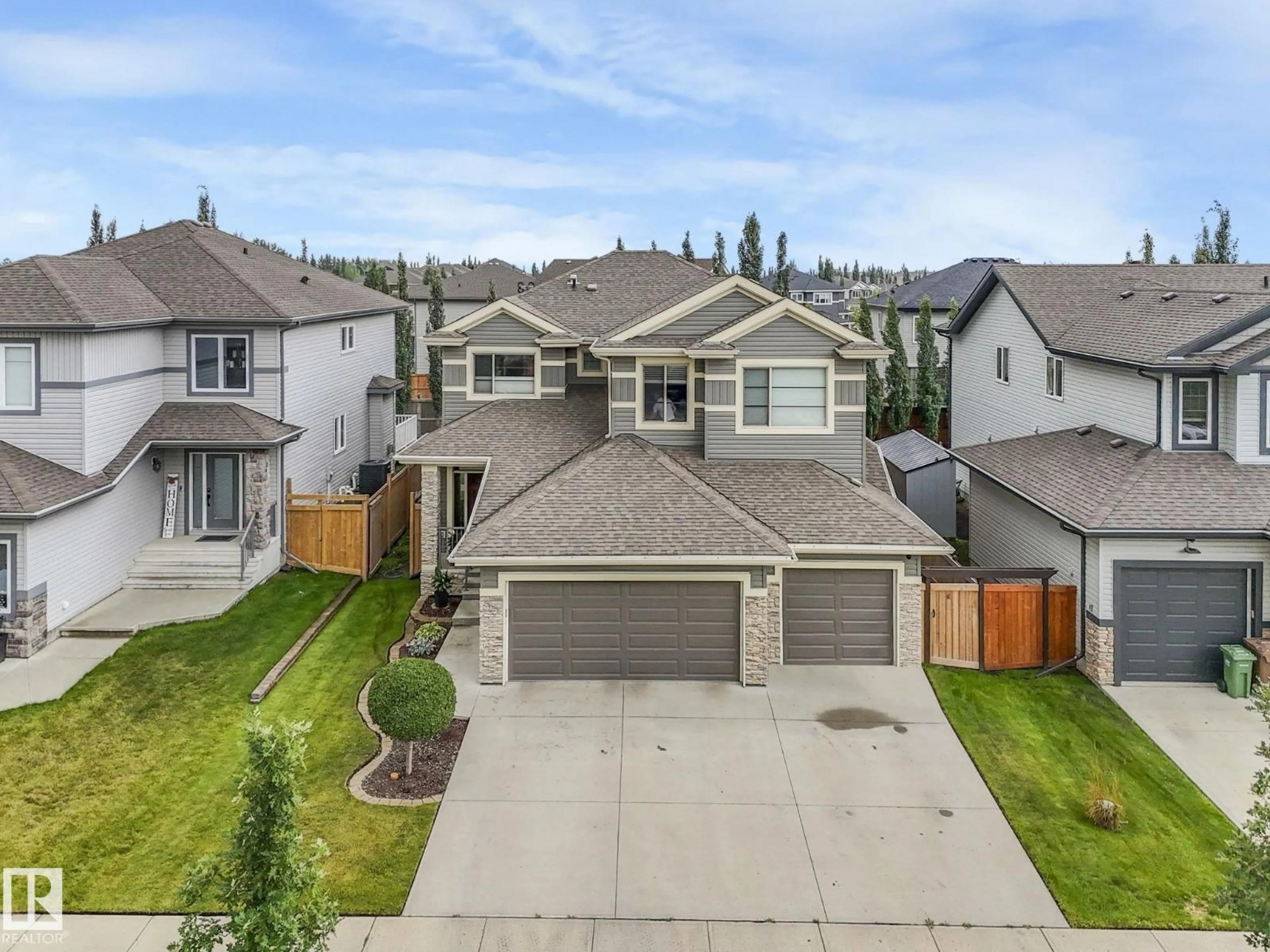 A pic from outside/outdoor area/front of a property/back of a property/a pic from drone, street for 36 NAULT CR, St. Albert Alberta T8N4H9