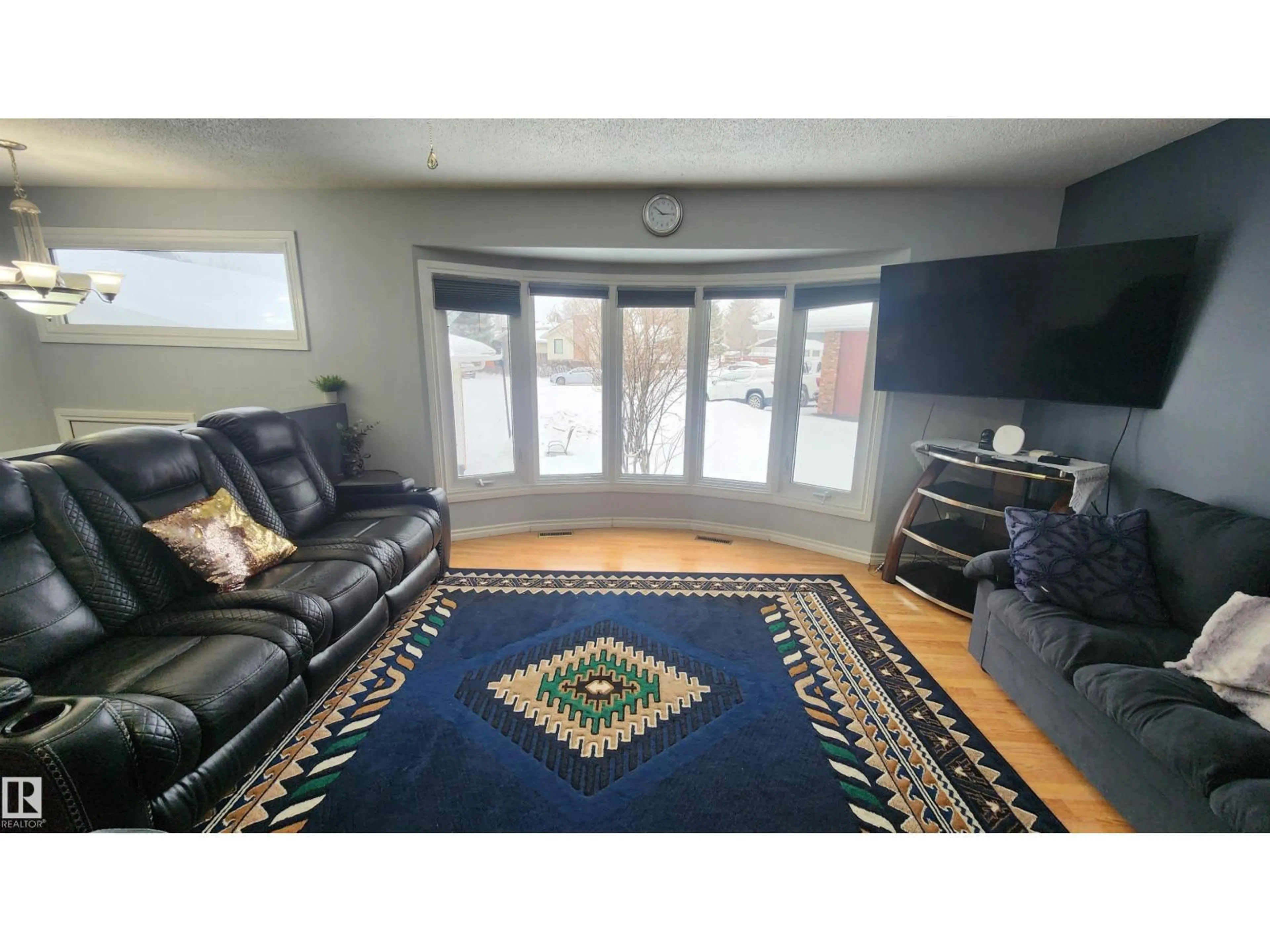 Living room with furniture, carpet floor for 115 EKOTA CR, Edmonton Alberta T6K2J6