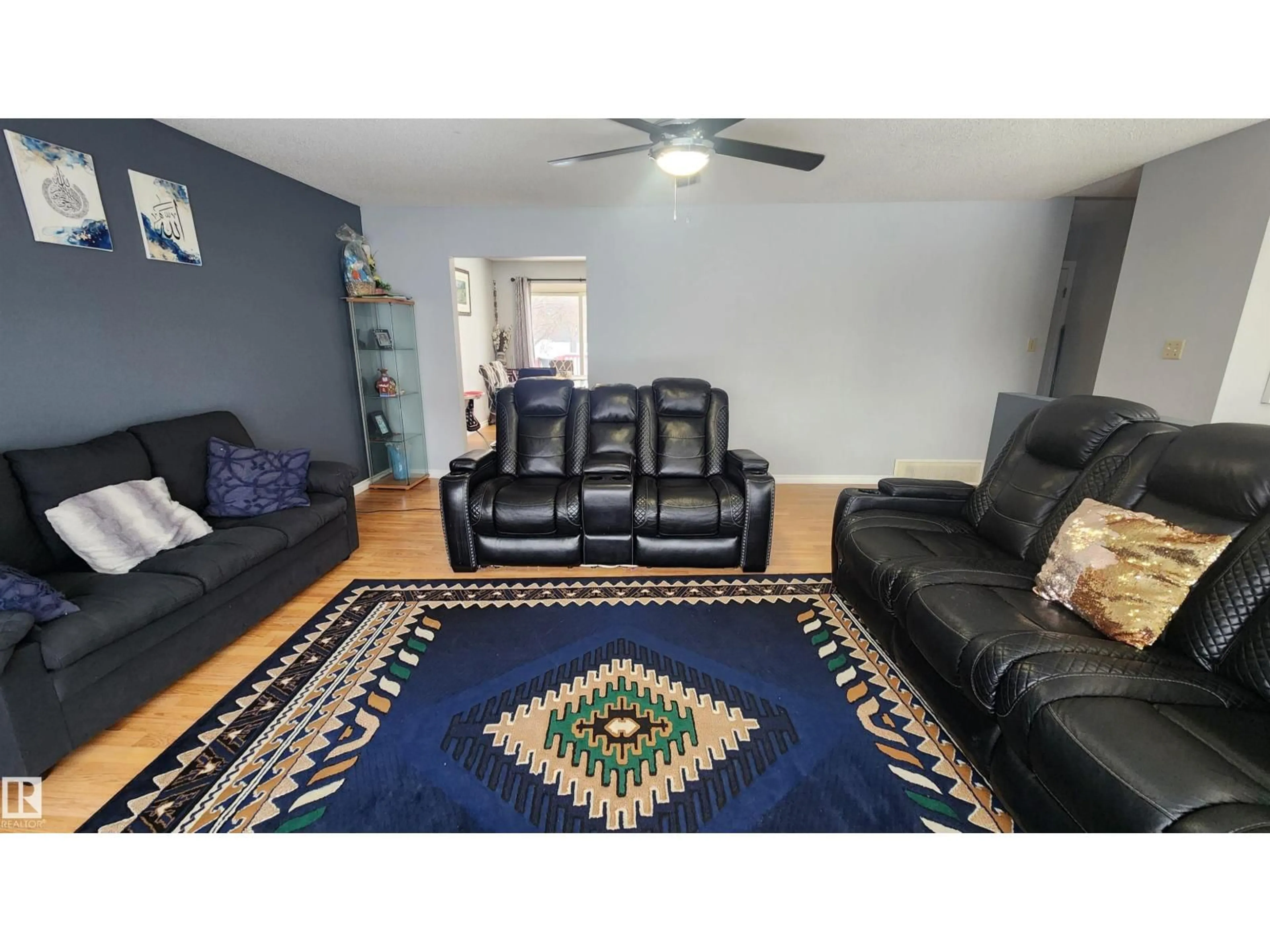Living room with furniture, carpet floor for 115 EKOTA CR, Edmonton Alberta T6K2J6
