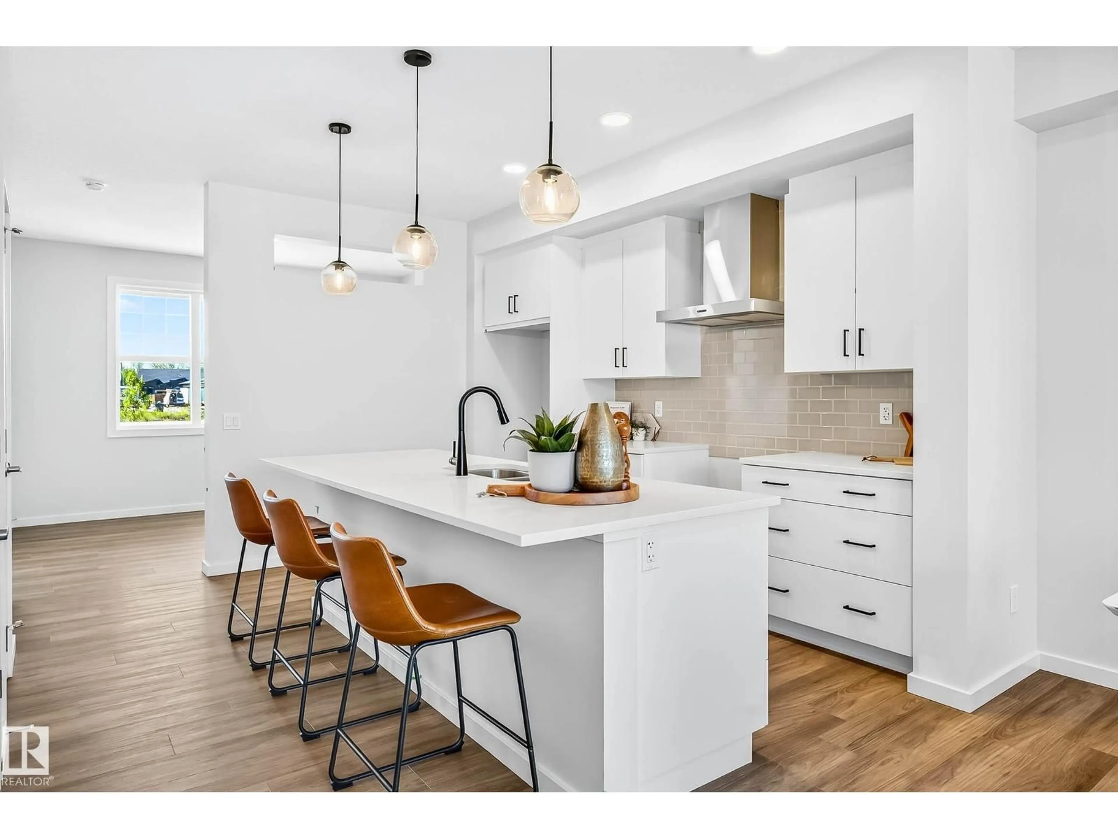 Open concept kitchen, unknown for 724 SOUTHFORK DR, Leduc Alberta T9E1N8