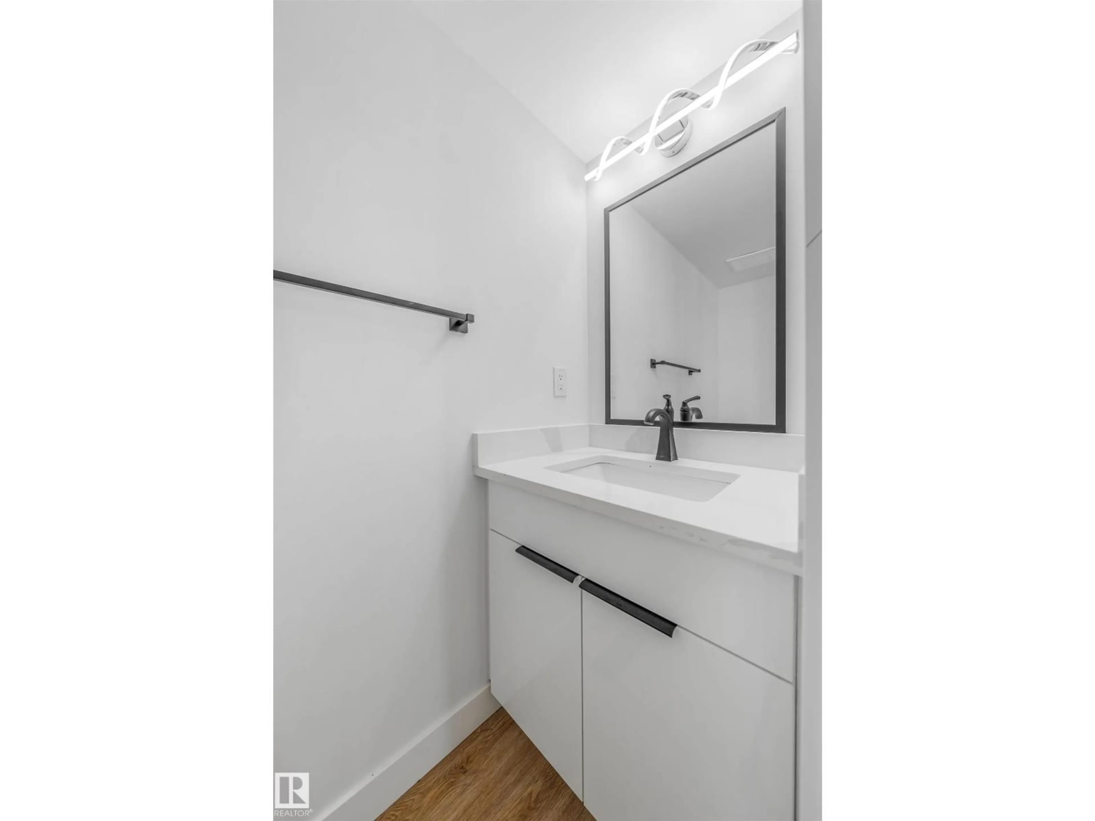 Standard bathroom, unknown for 6030 MILL WOODS RD S, Edmonton Alberta T6L1N5