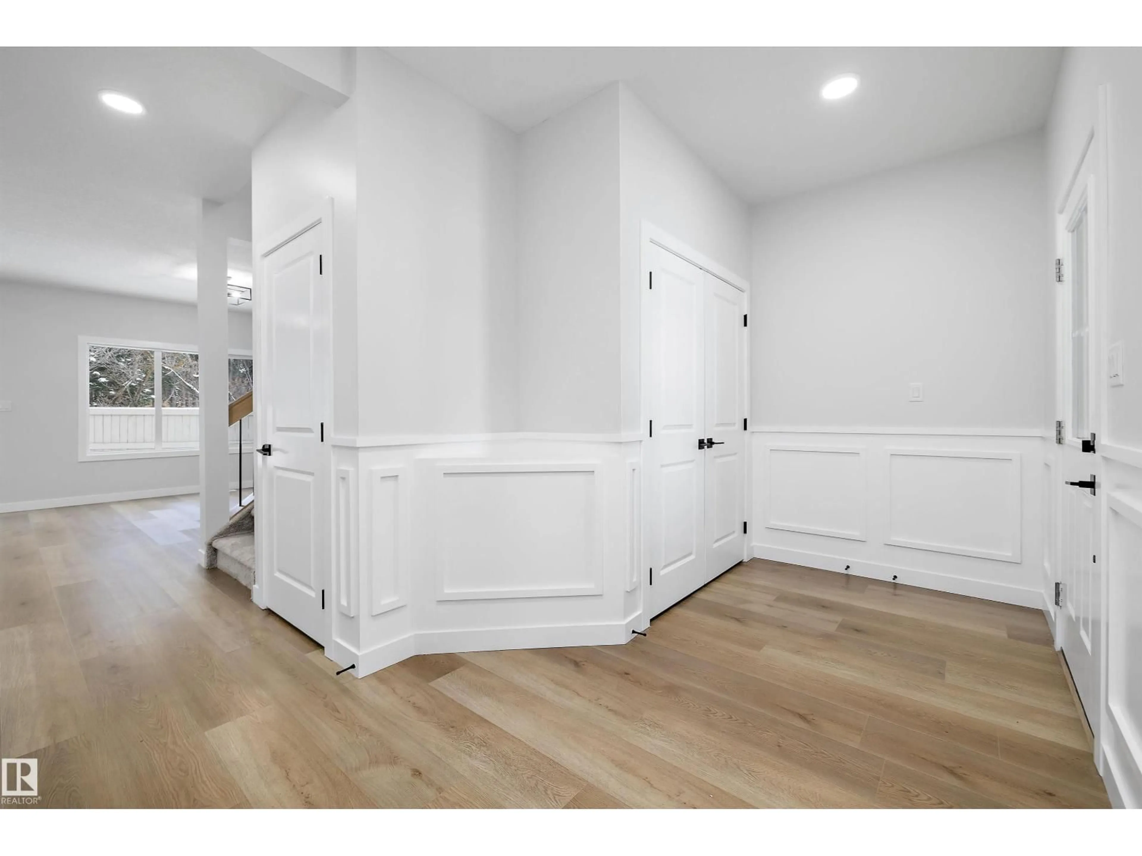 Indoor entryway for LI NW NW - 1578 SISKIN LINK, Edmonton Alberta T5S0V1