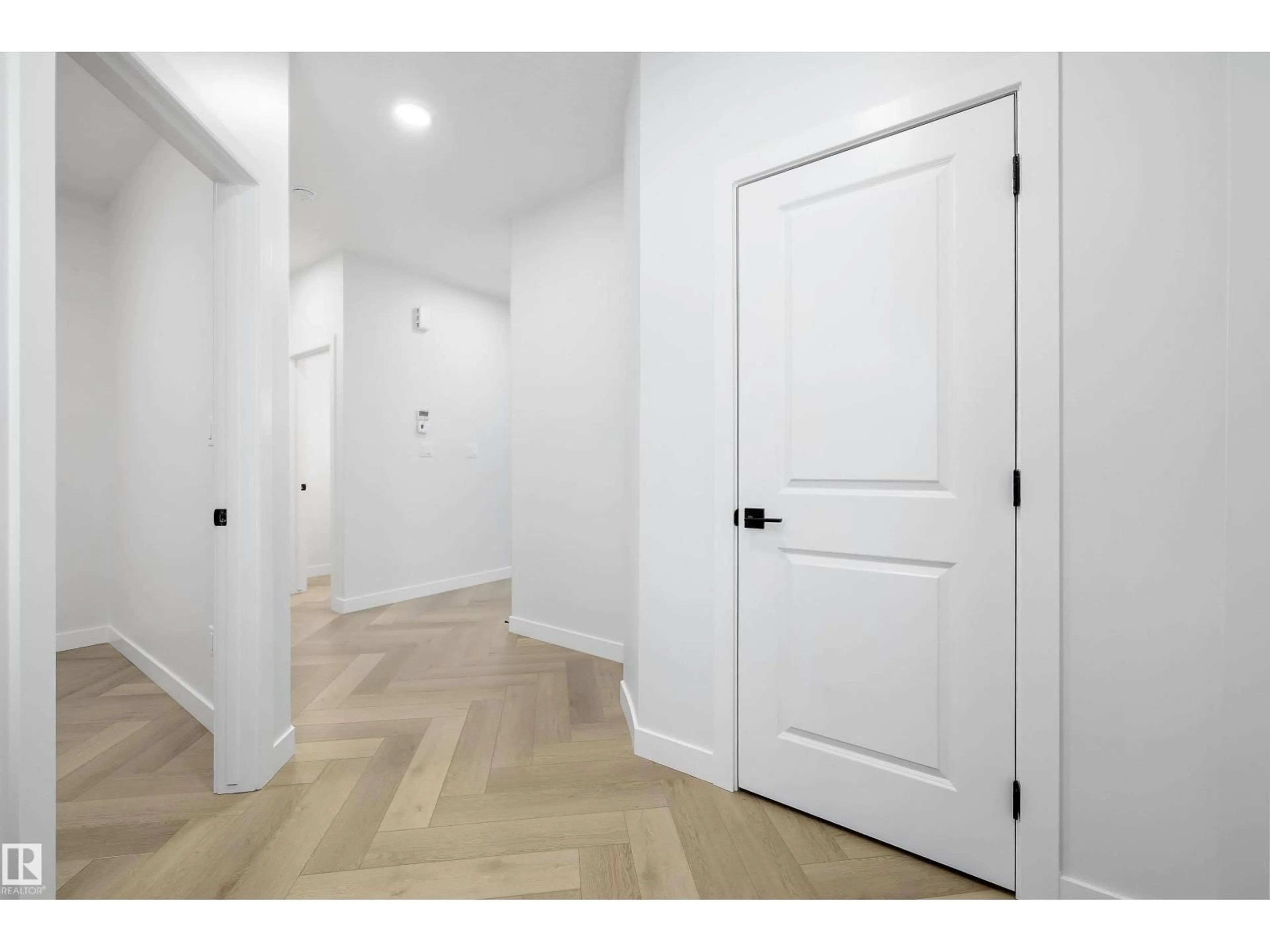 Indoor entryway for NW - 1574 SISKIN LINK, Edmonton Alberta T5S0V1