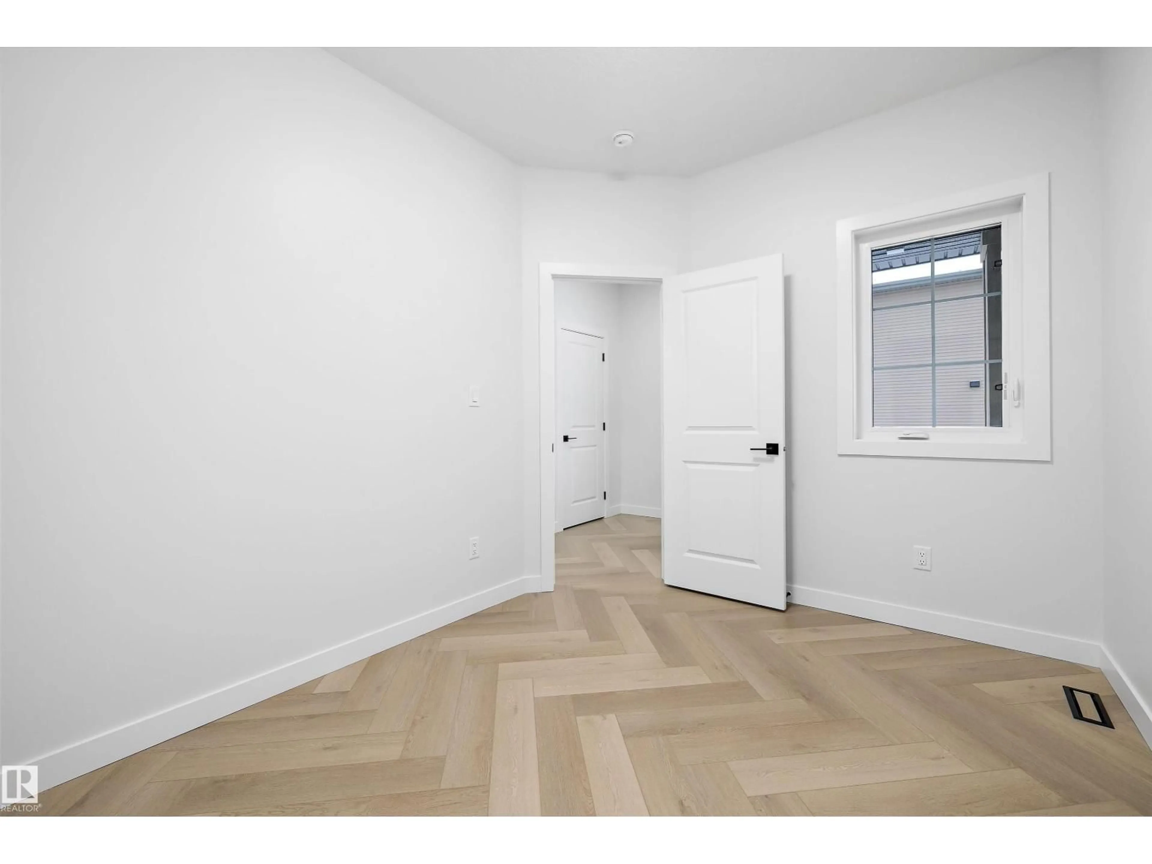 Unknown for NW - 1574 SISKIN LINK, Edmonton Alberta T5S0V1