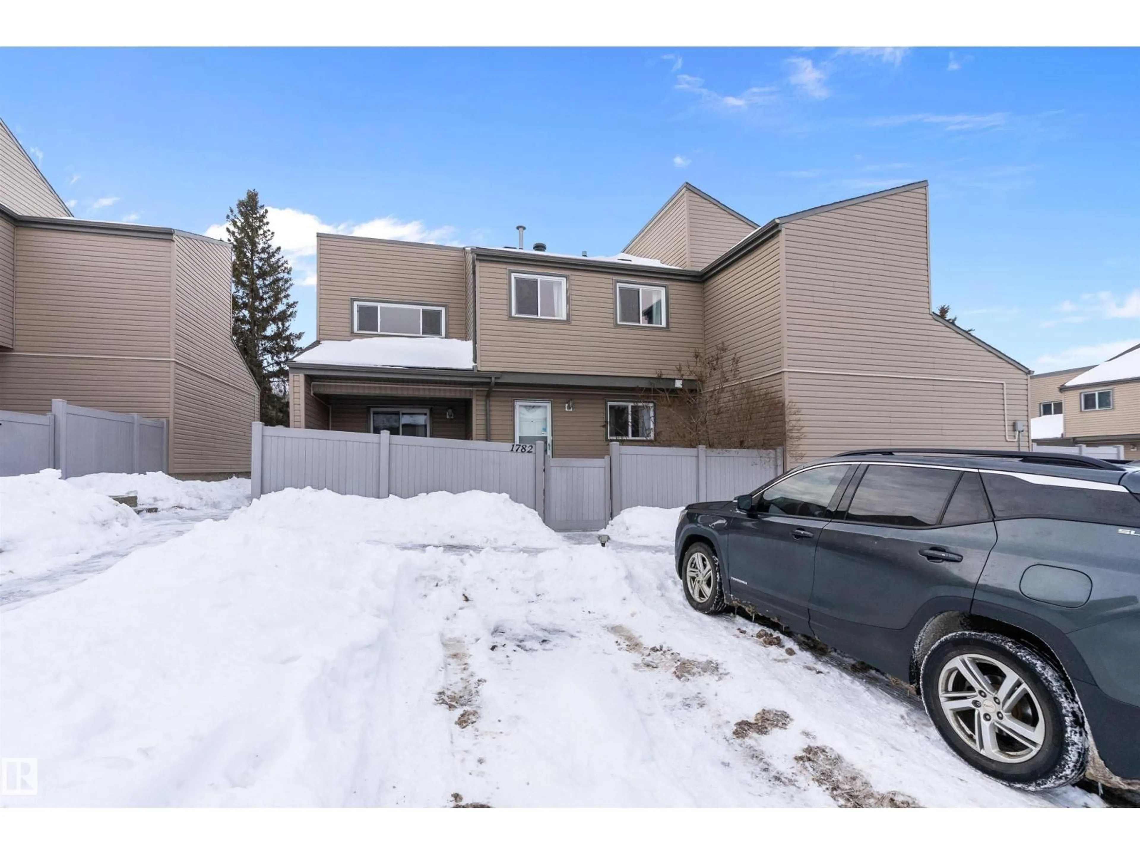 Unknown for 1782 LAKEWOOD RD, Edmonton Alberta T6K3B6