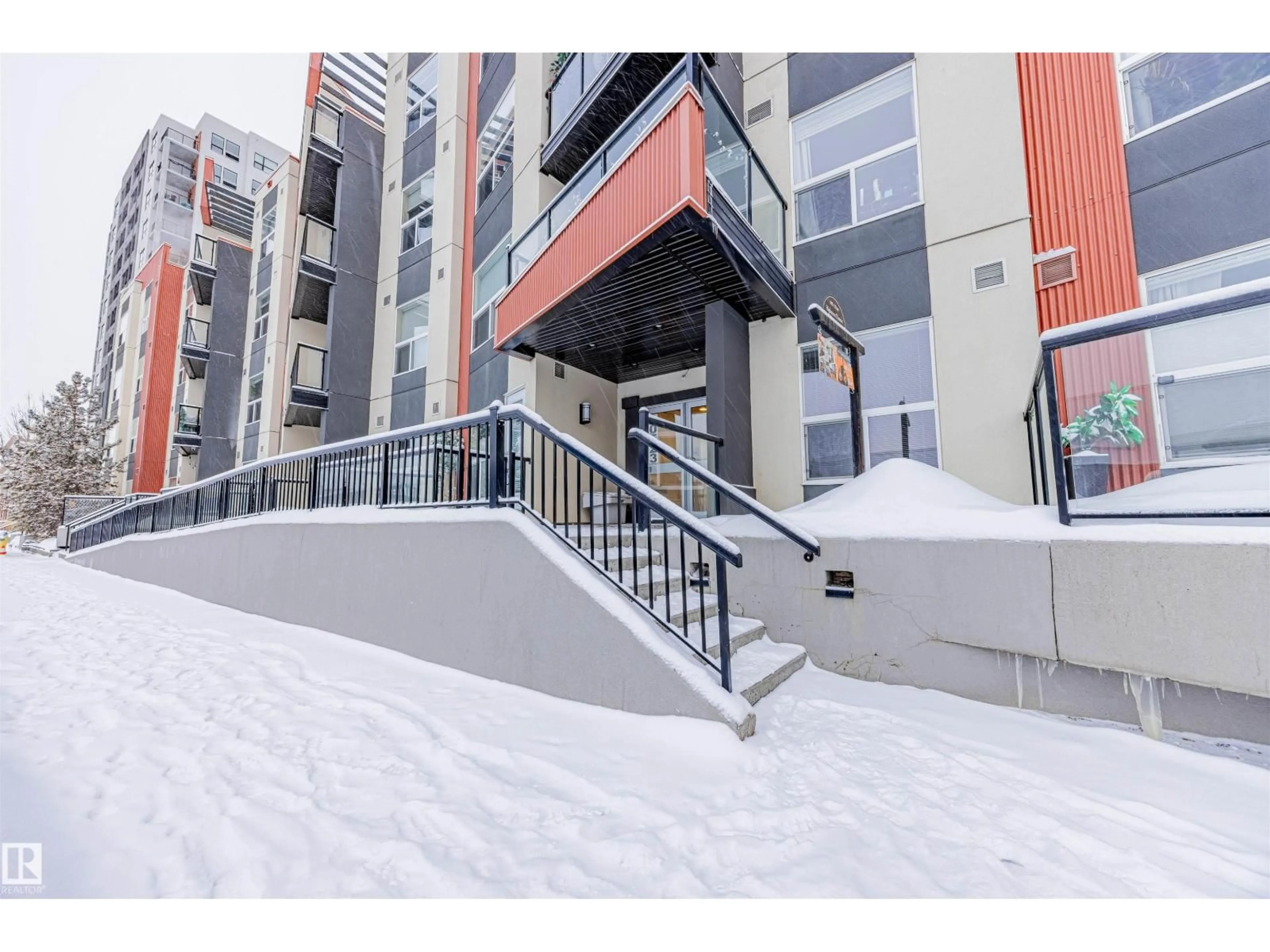 Unknown for NW - 121 10523 123 ST, Edmonton Alberta T5N1N9