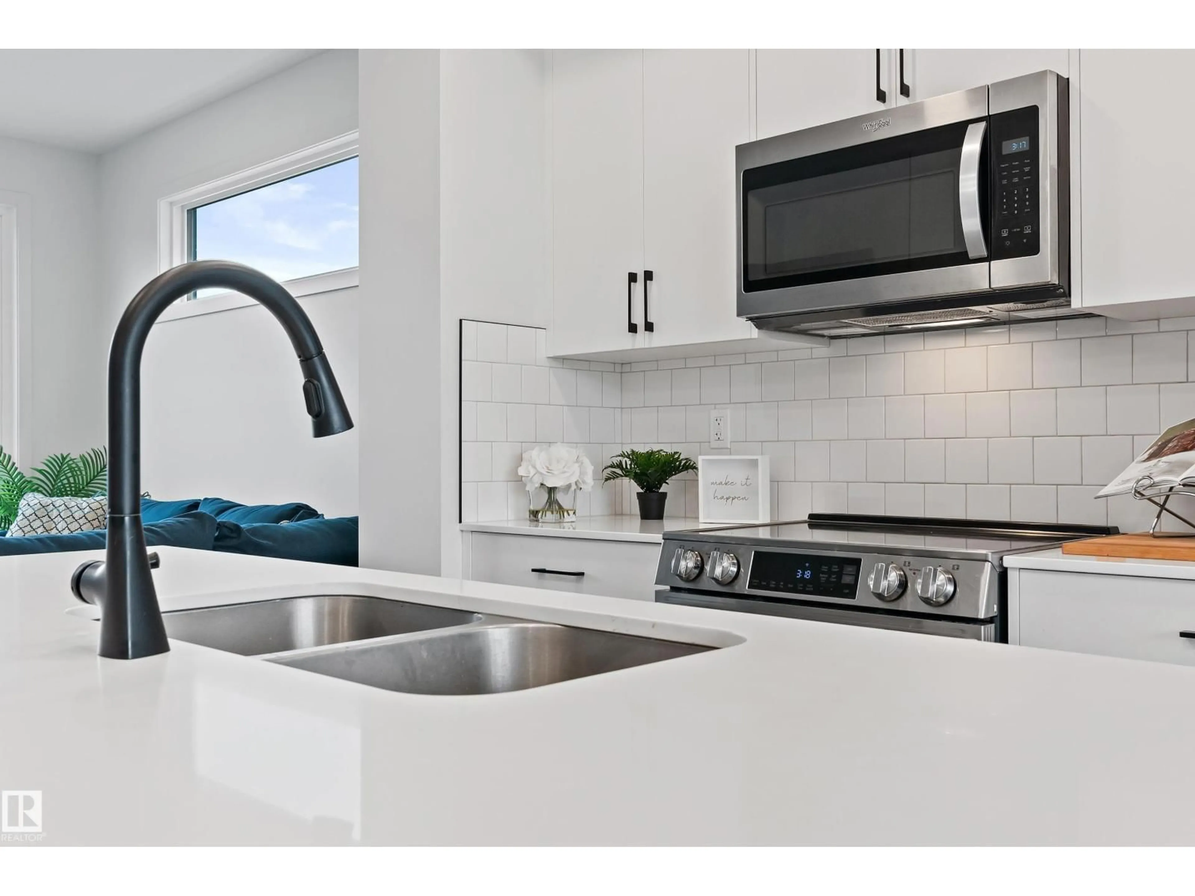 Unknown for SW - 3284 KESWICK WY, Edmonton Alberta T6W5N5