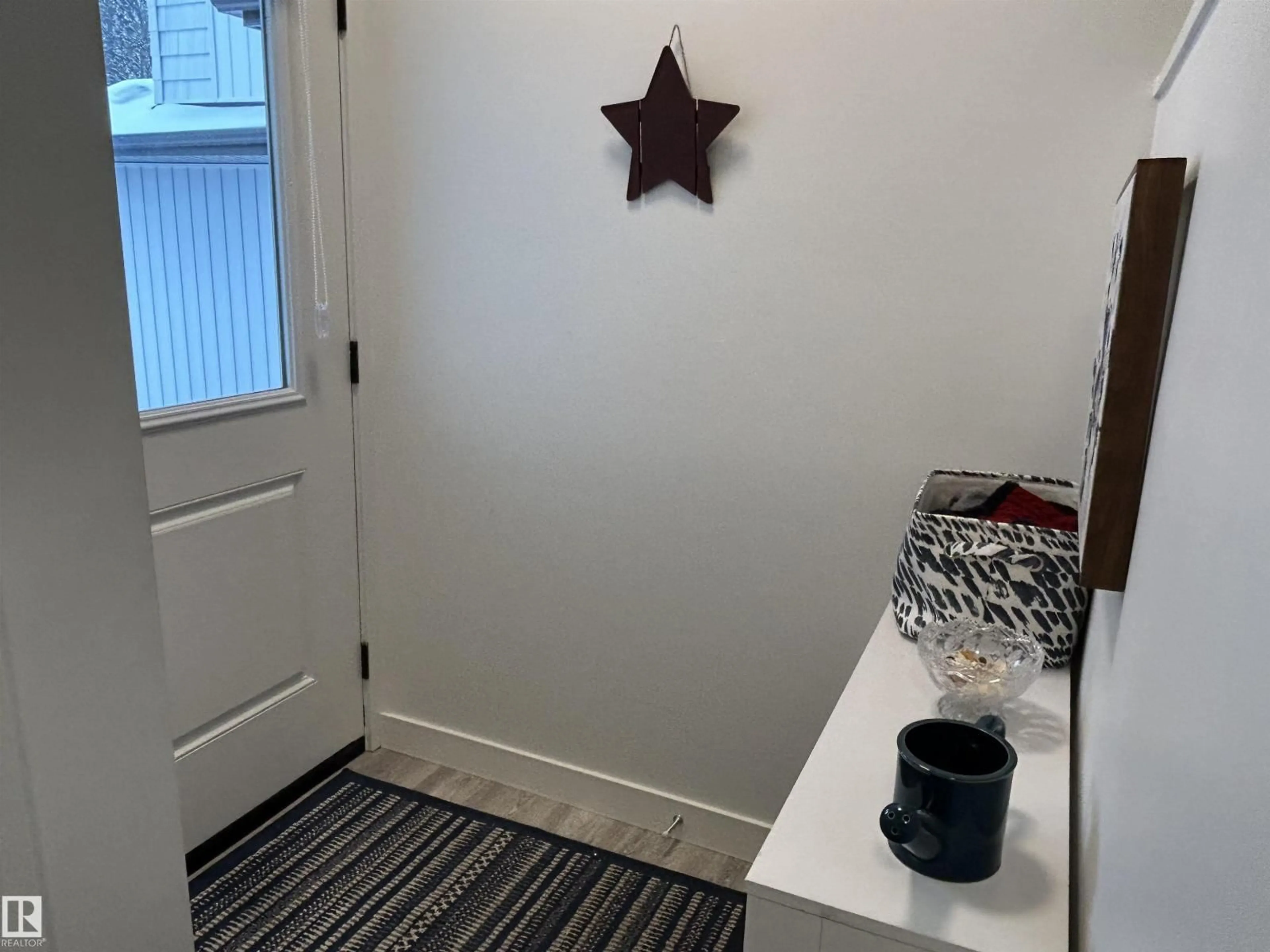 Indoor entryway for 67 - 5122 213A ST NW, Edmonton Alberta T6M1M6