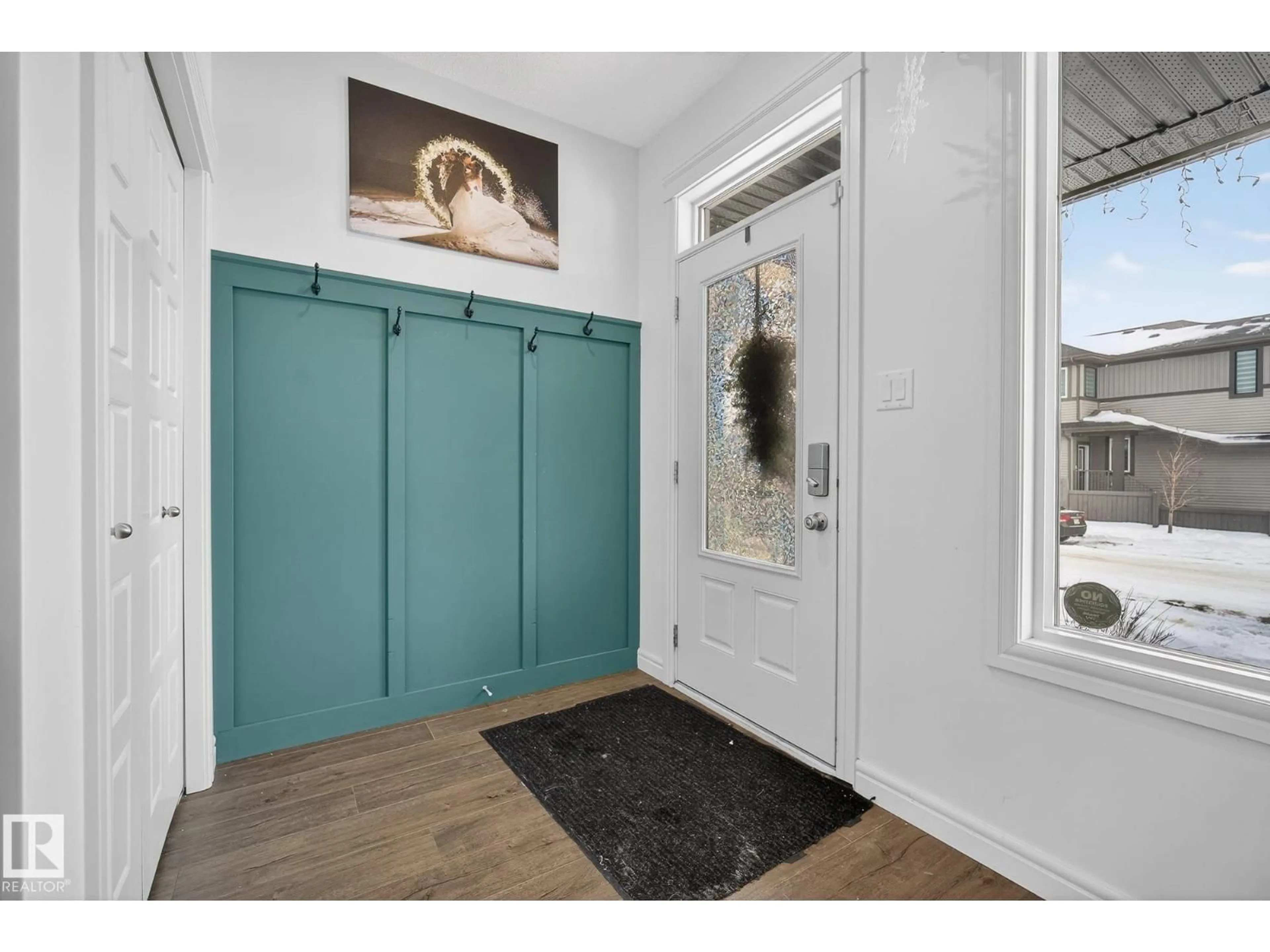 Indoor entryway for 8 DANIEL ST, Fort Saskatchewan Alberta T8L0X3