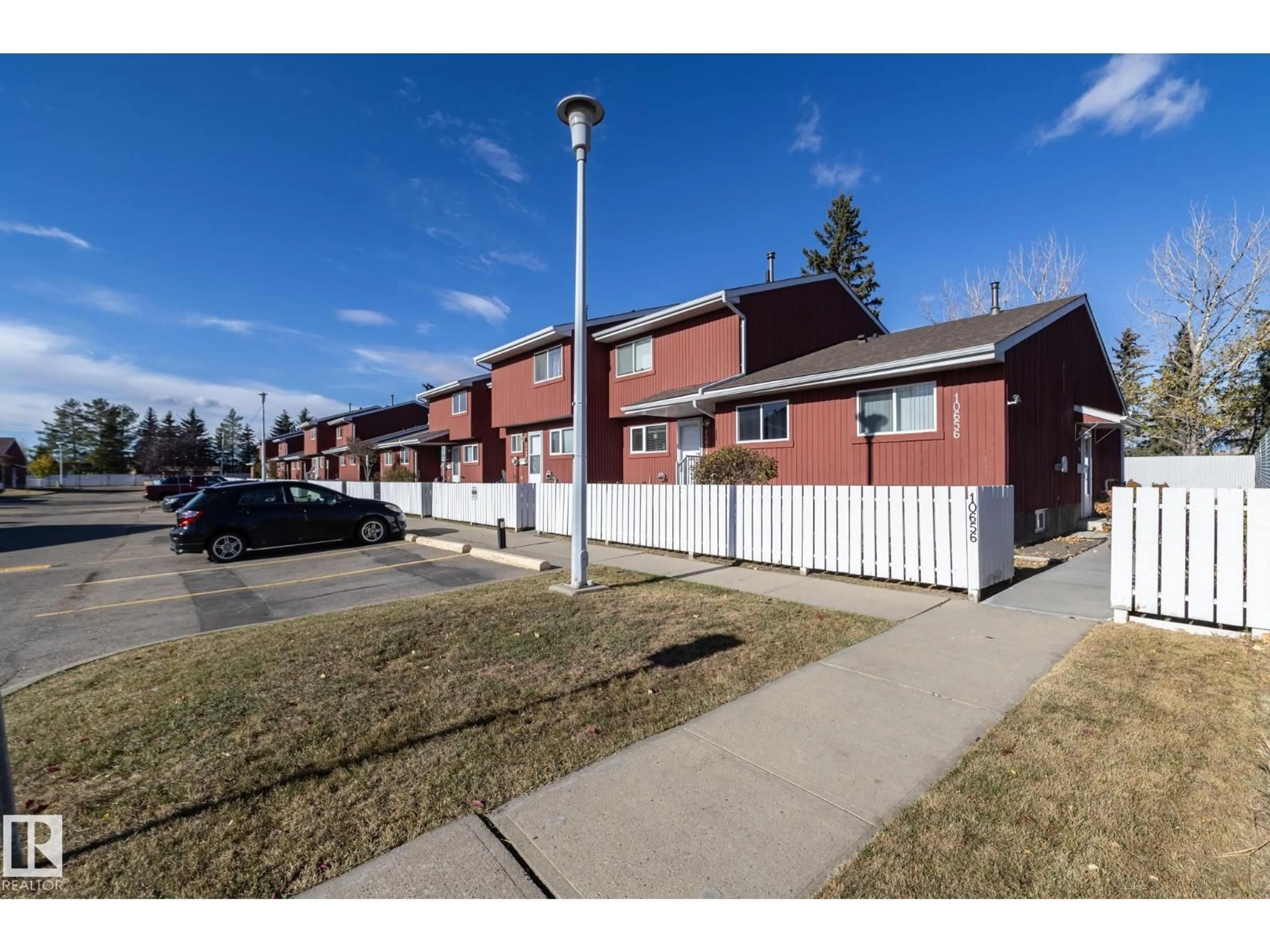 Unknown for 10656 BEAUMARIS RD, Edmonton Alberta T5X3N4