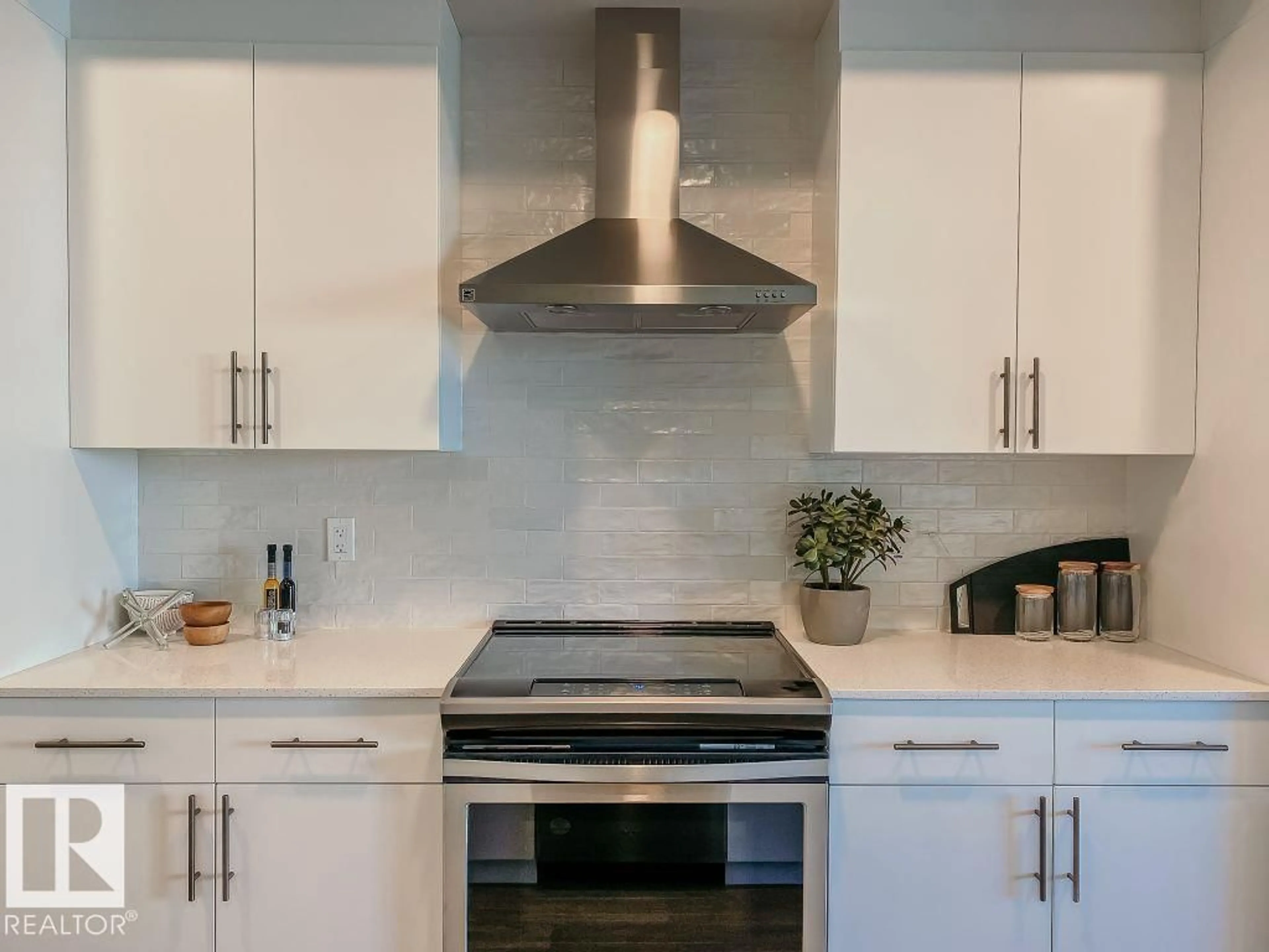 Contemporary kitchen, ceramic/tile floor for 161 GARNEAU GA, Spruce Grove Alberta T7X0Z5