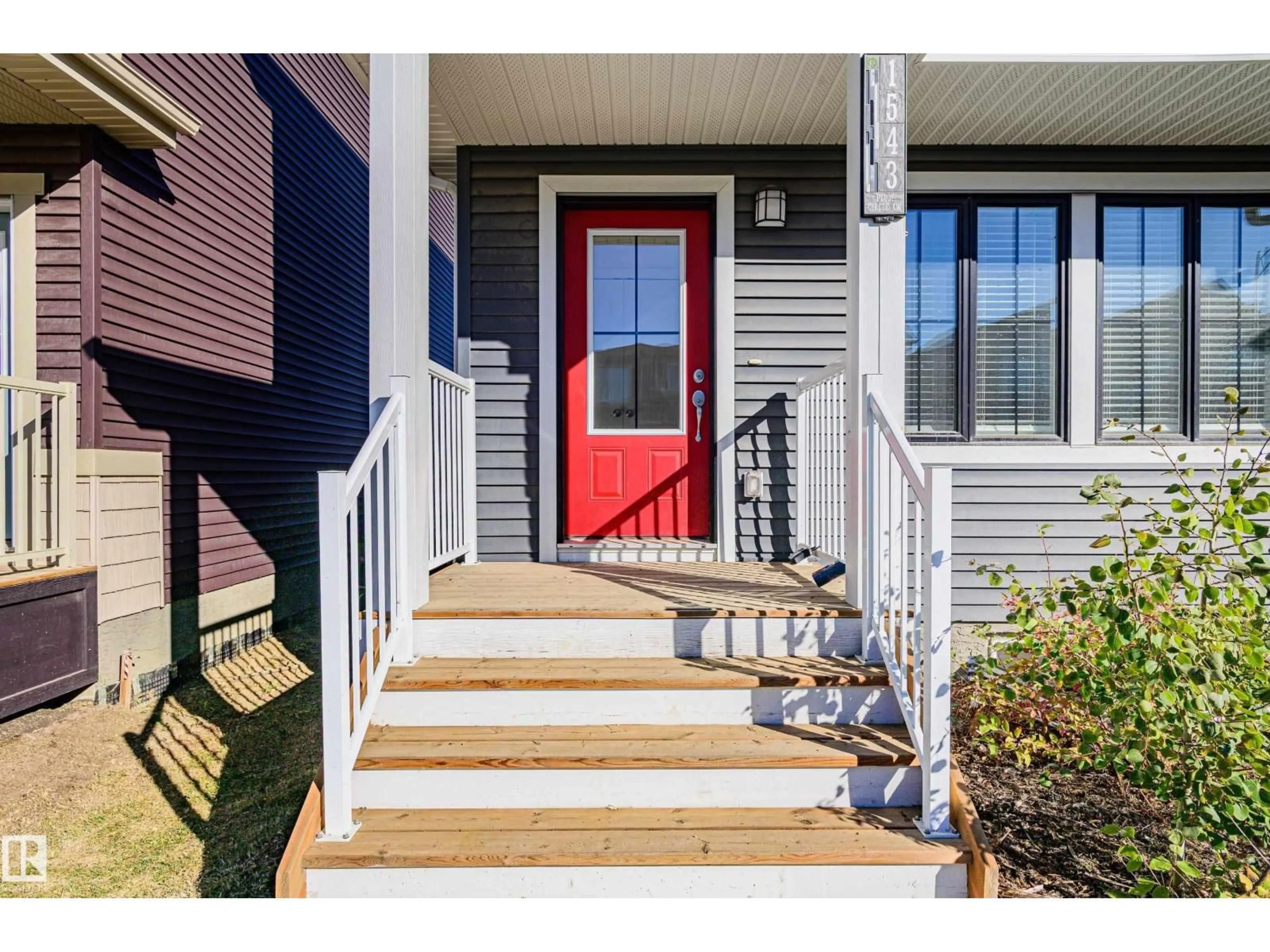 Home with vinyl exterior material, street for SW - 1543 PLUM CI, Edmonton Alberta T6X2Z7