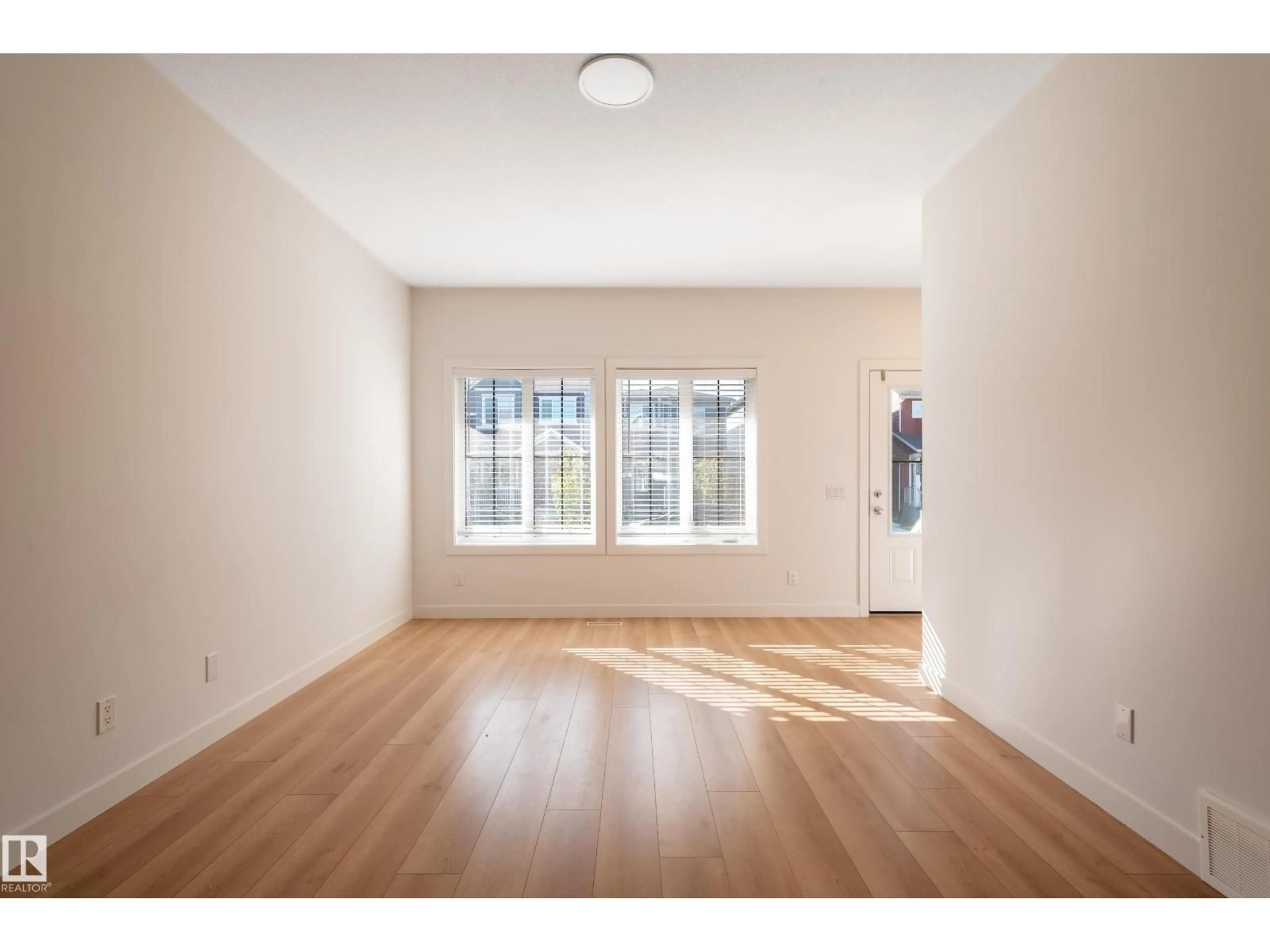 A pic of a room for SW - 1543 PLUM CI, Edmonton Alberta T6X2Z7