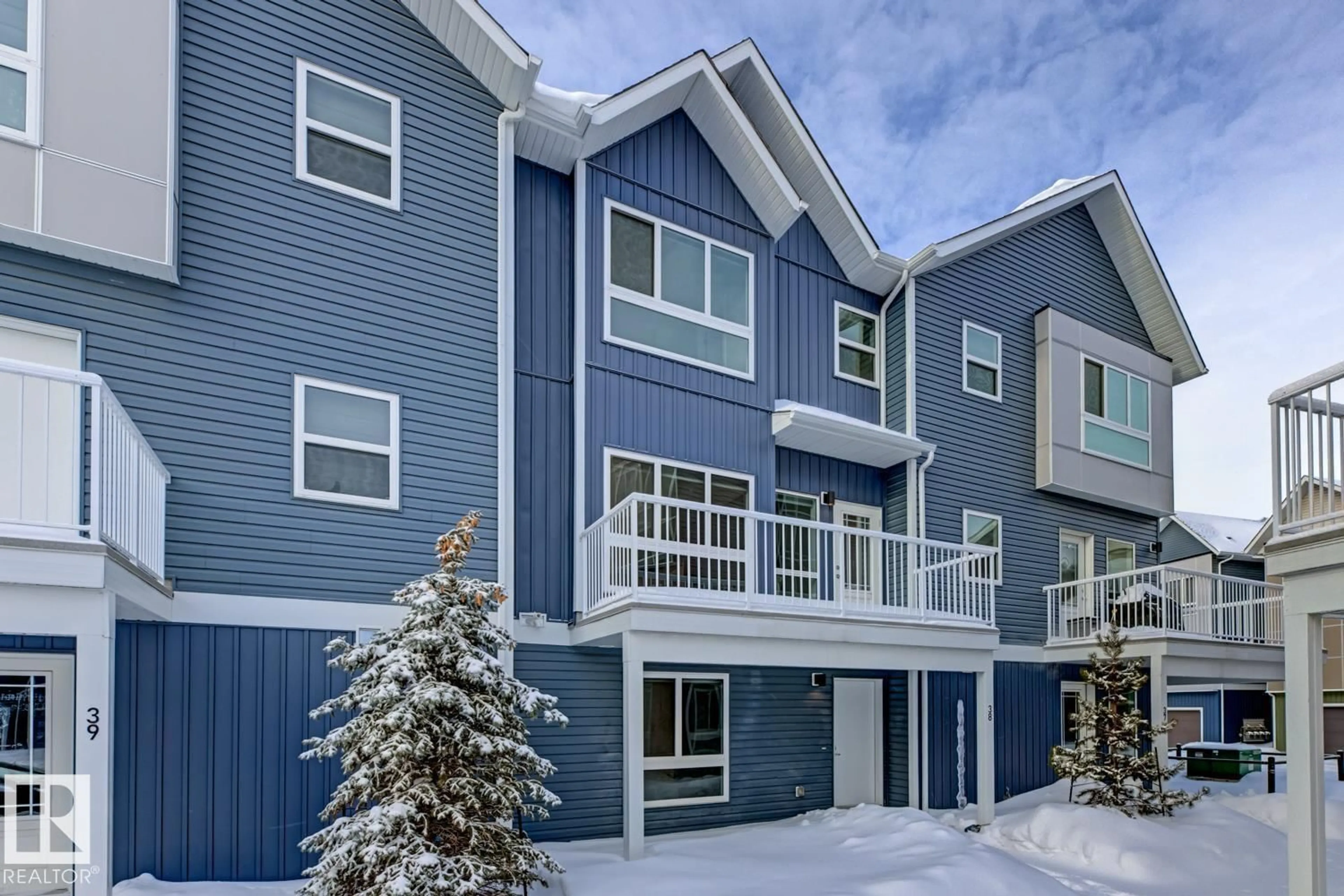 Home with vinyl exterior material, mountain view for 979 - 38 CRYSTALLINA NERA WY, Edmonton Alberta T5Z0S3