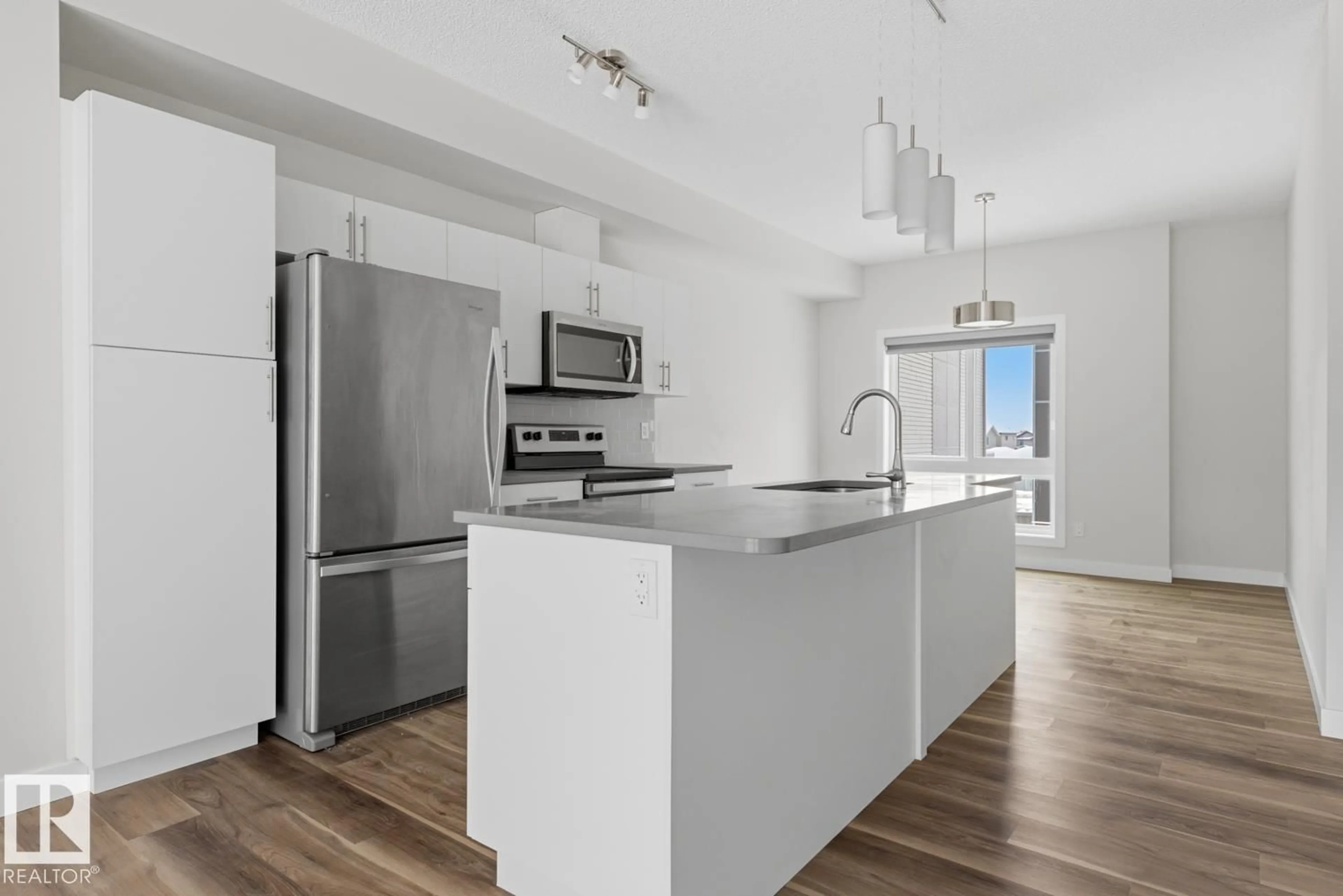 Open concept kitchen, unknown for 979 - 38 CRYSTALLINA NERA WY, Edmonton Alberta T5Z0S3