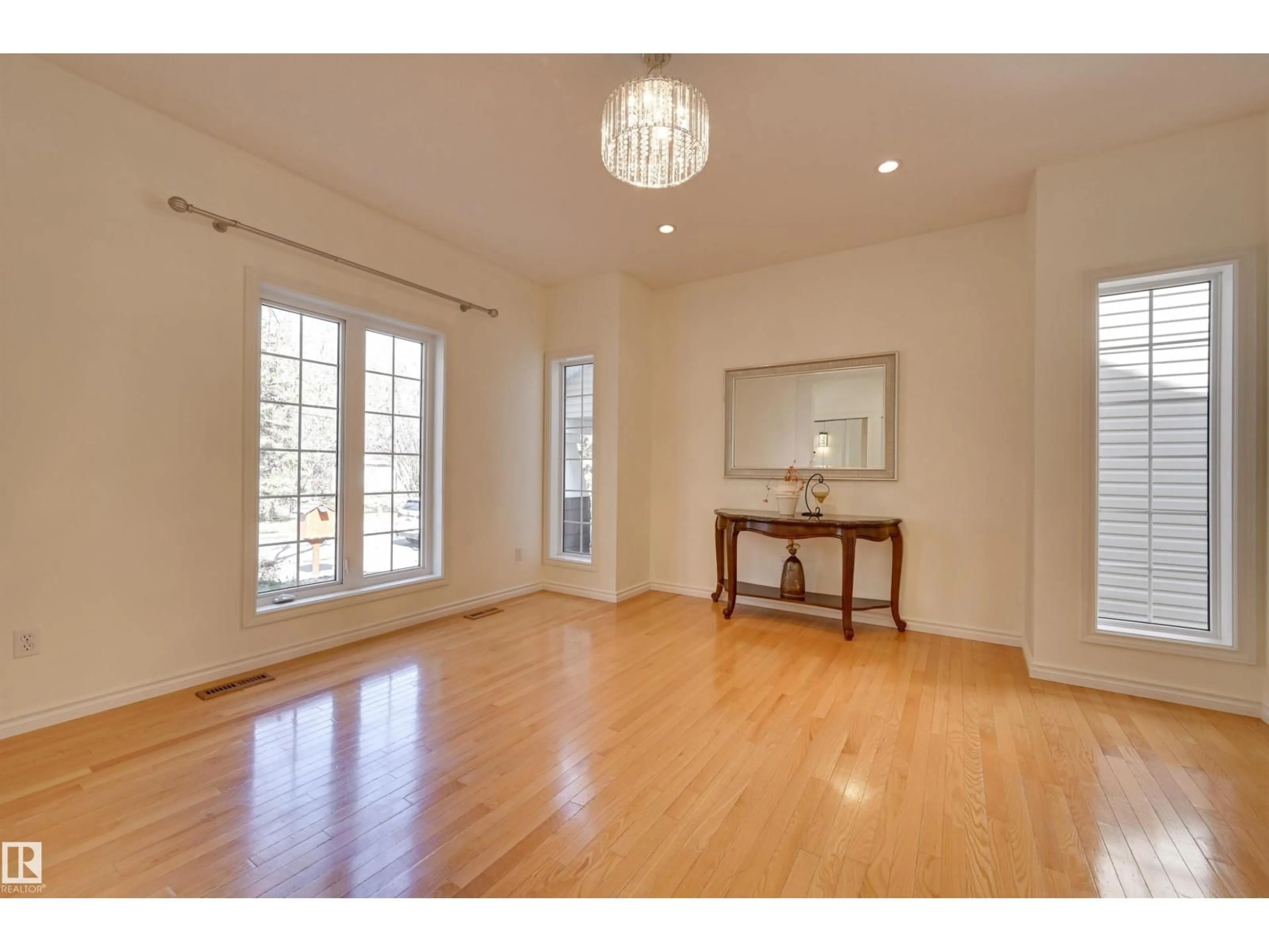 Unknown for 11729 71A AV, Edmonton Alberta T6G2W5