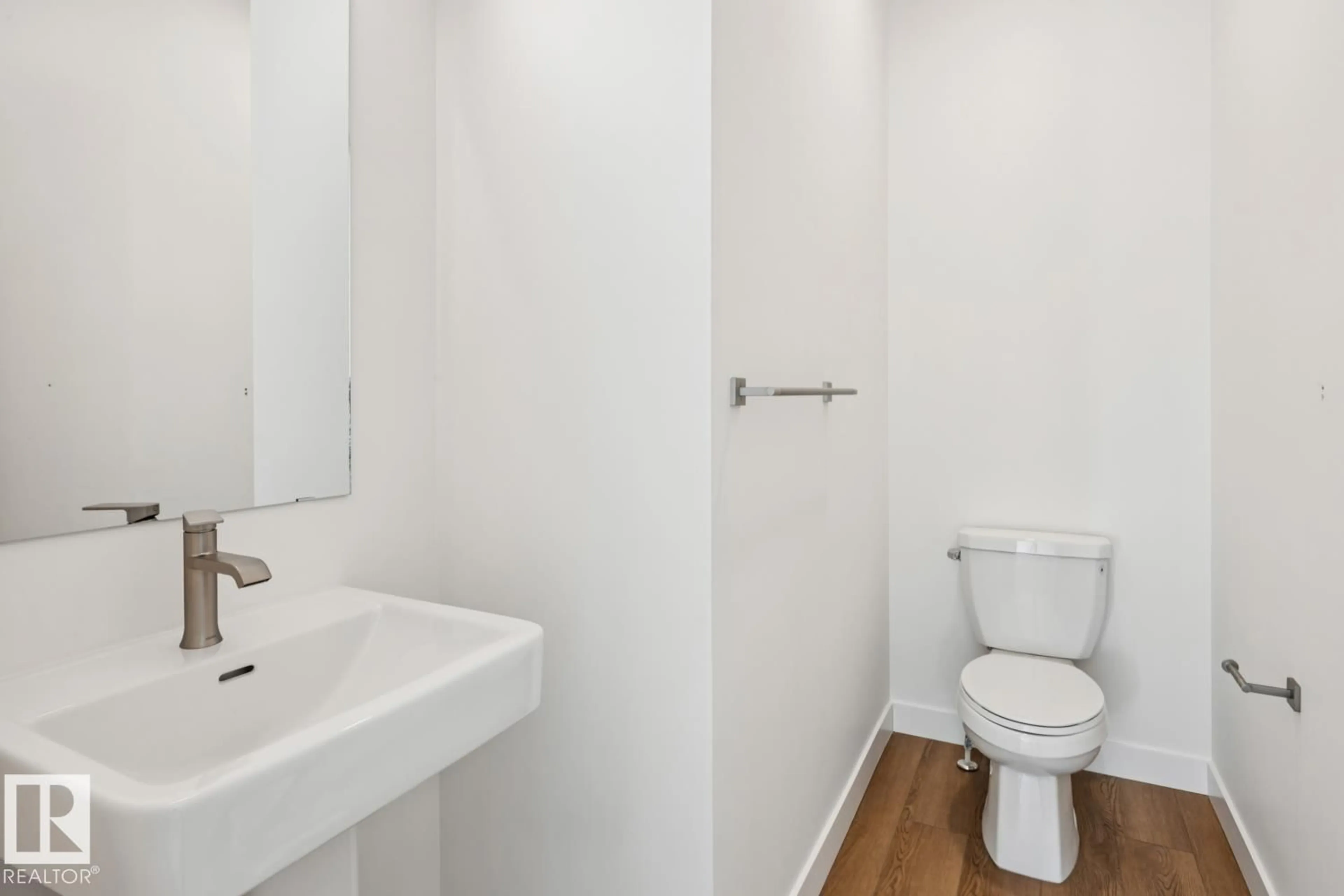 Standard bathroom, unknown for 1144 SOUTH CREEK WD, Stony Plain Alberta T7Z0M1