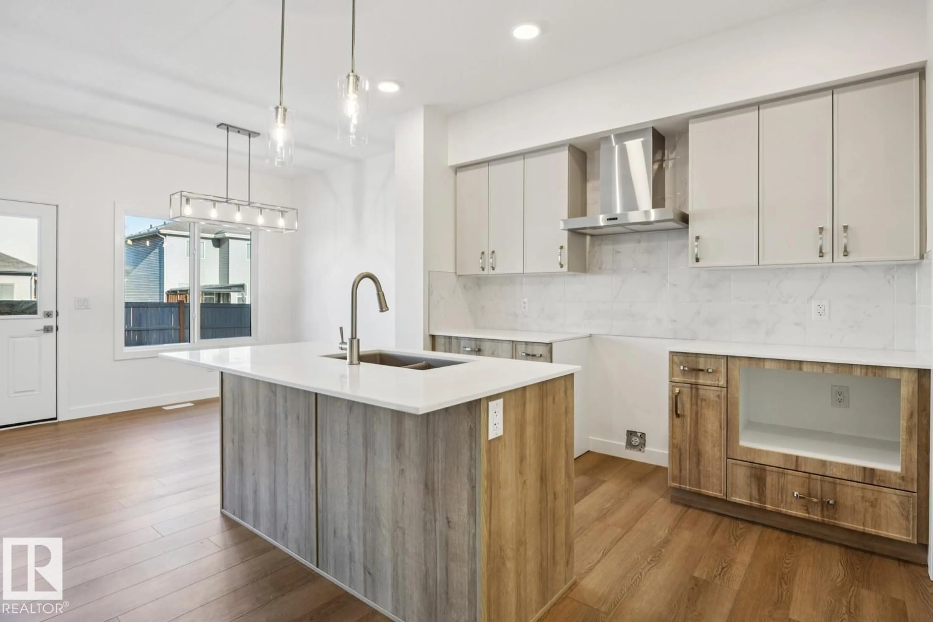 Open concept kitchen, unknown for 1146 SOUTH CREEK WD, Stony Plain Alberta T7Z0M1