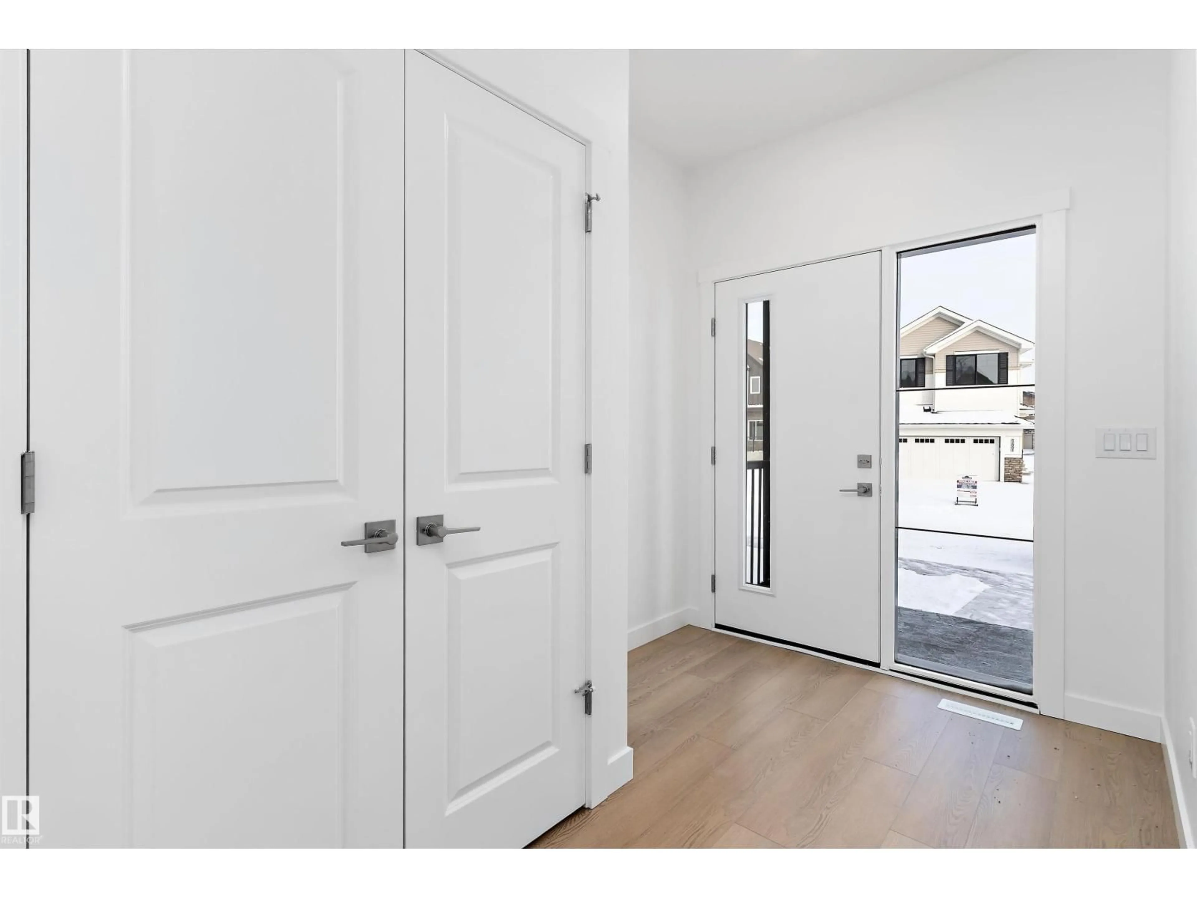 Indoor entryway for 2012 191 ST, Edmonton Alberta T6M3E8