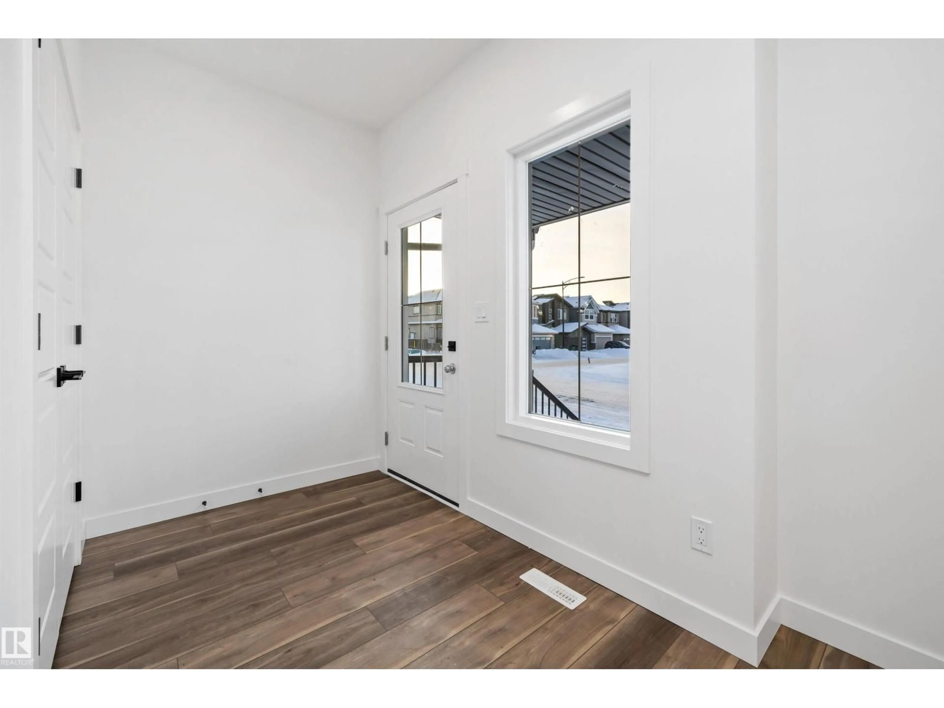 A pic of a room for NW - 18107 85 ST, Edmonton Alberta T5Z0X1