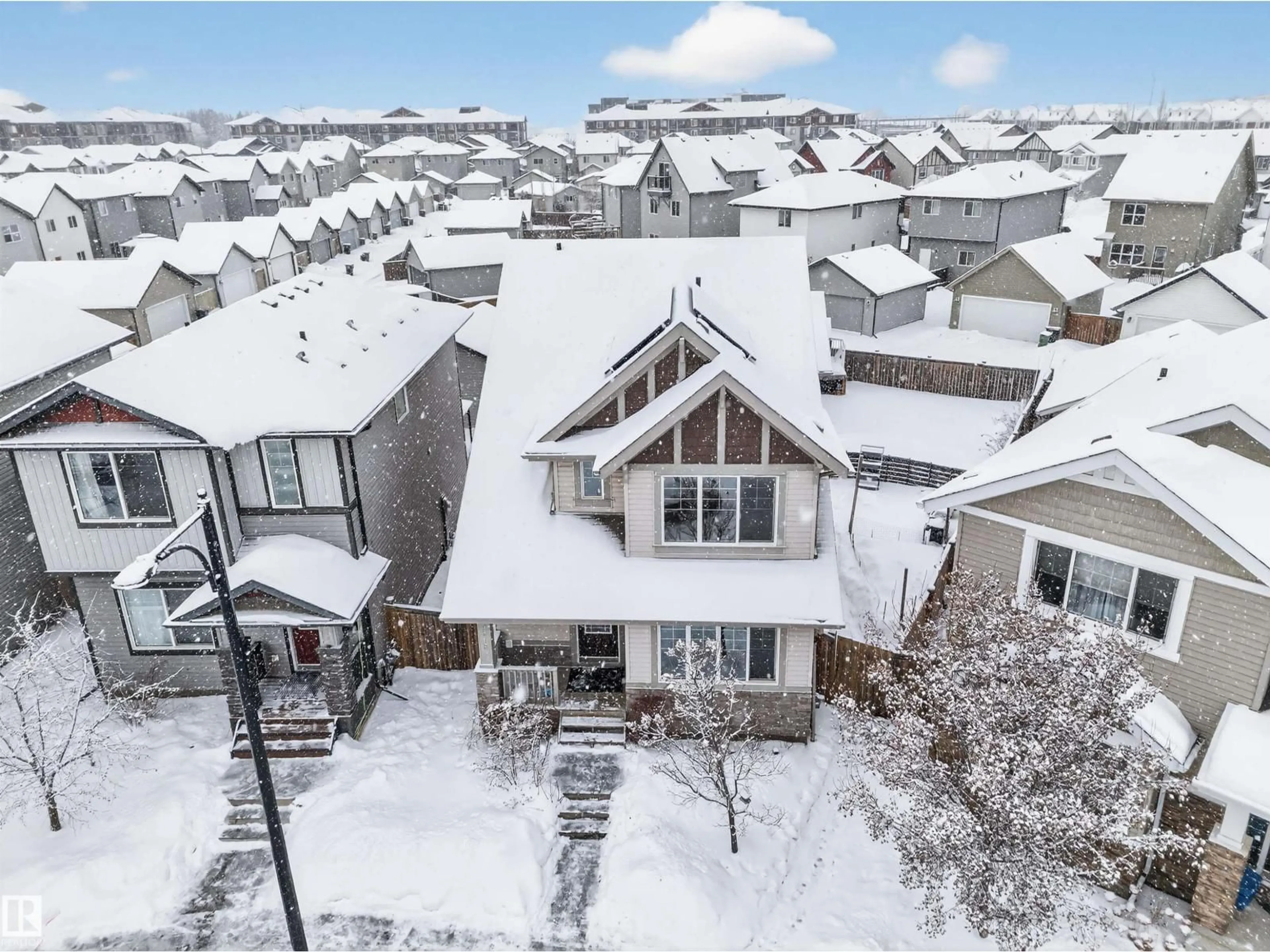 A pic from outside/outdoor area/front of a property/back of a property/a pic from drone, mountain view for 4216 ALEXANDER BA, Edmonton Alberta T6W2C8