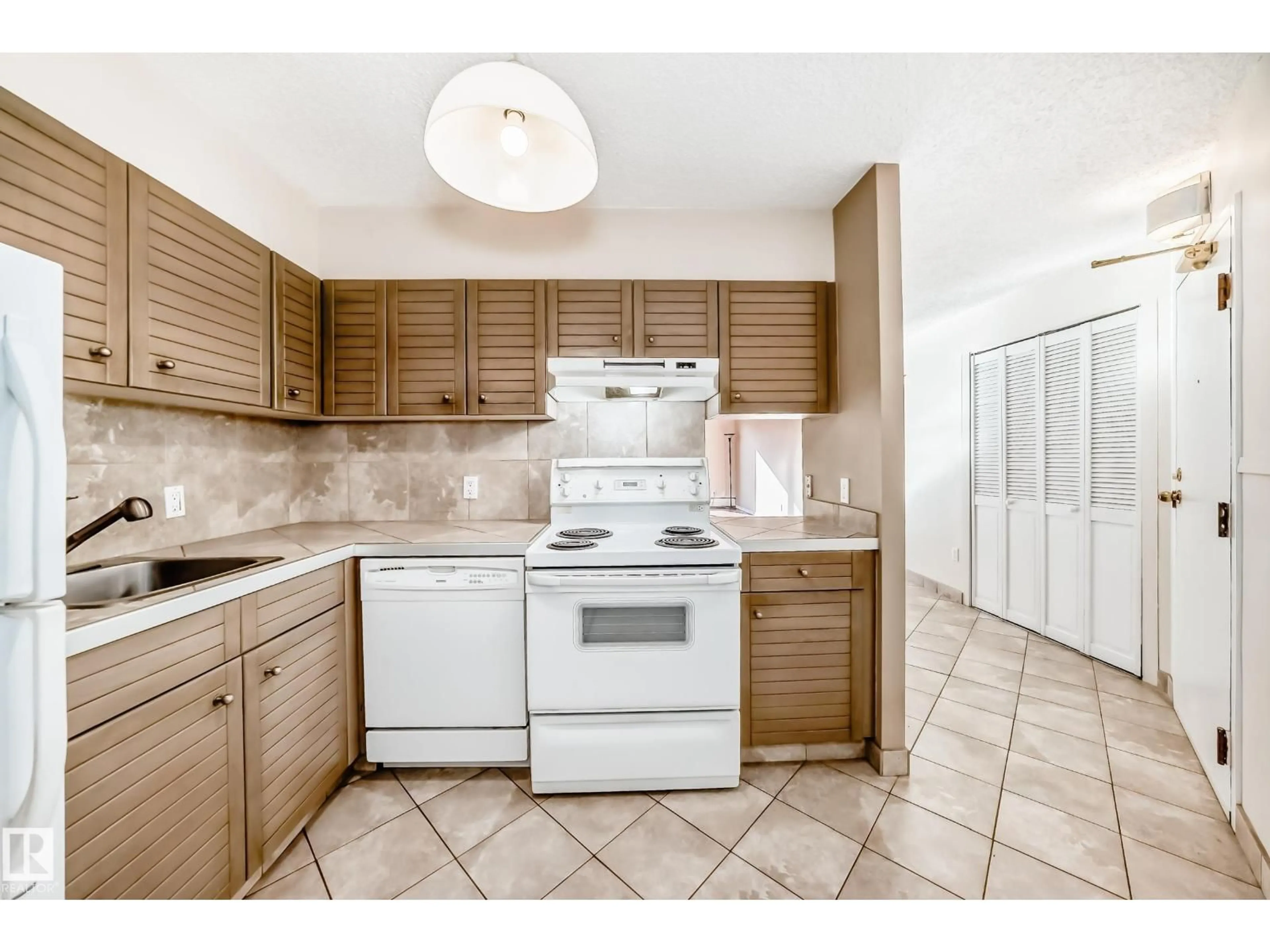 Standard kitchen, ceramic/tile floor for #208 - 10149 SASKATCHEWAN DR, Edmonton Alberta T6E6B6